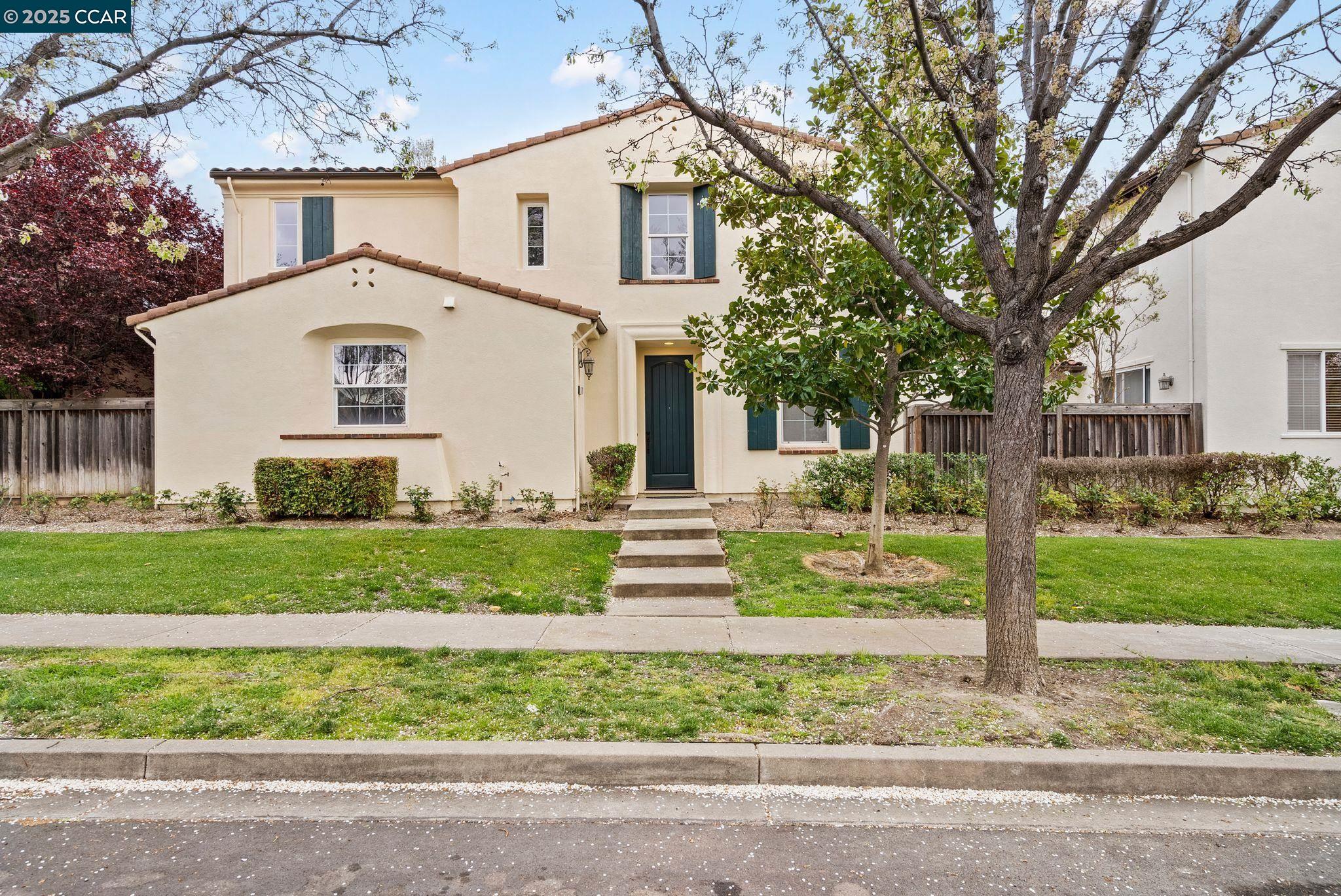 2472 Basswood Dr