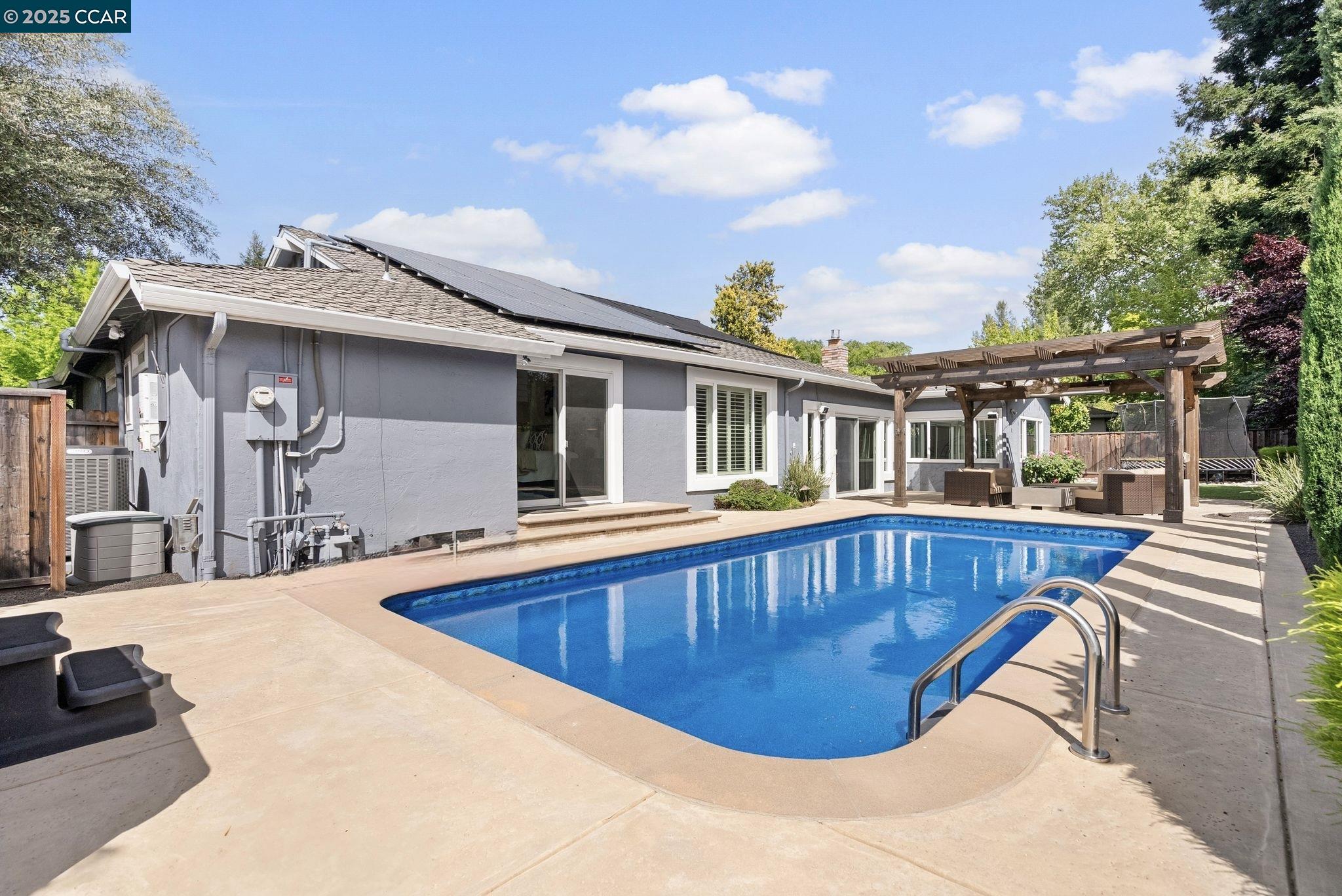 1501 Harlan Dr