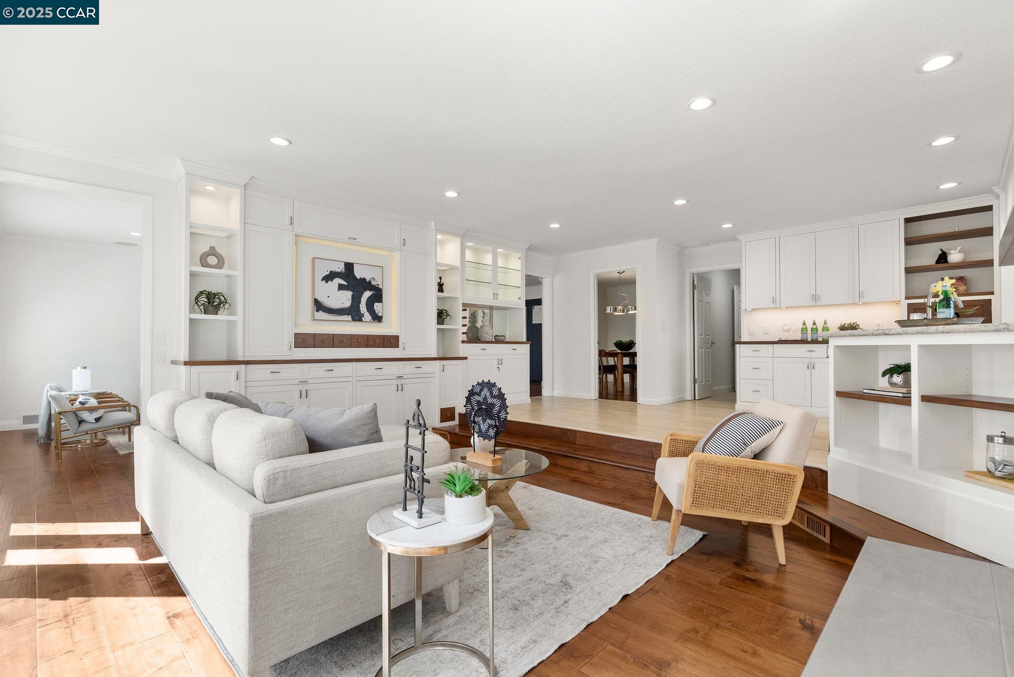 1501 Harlan Dr