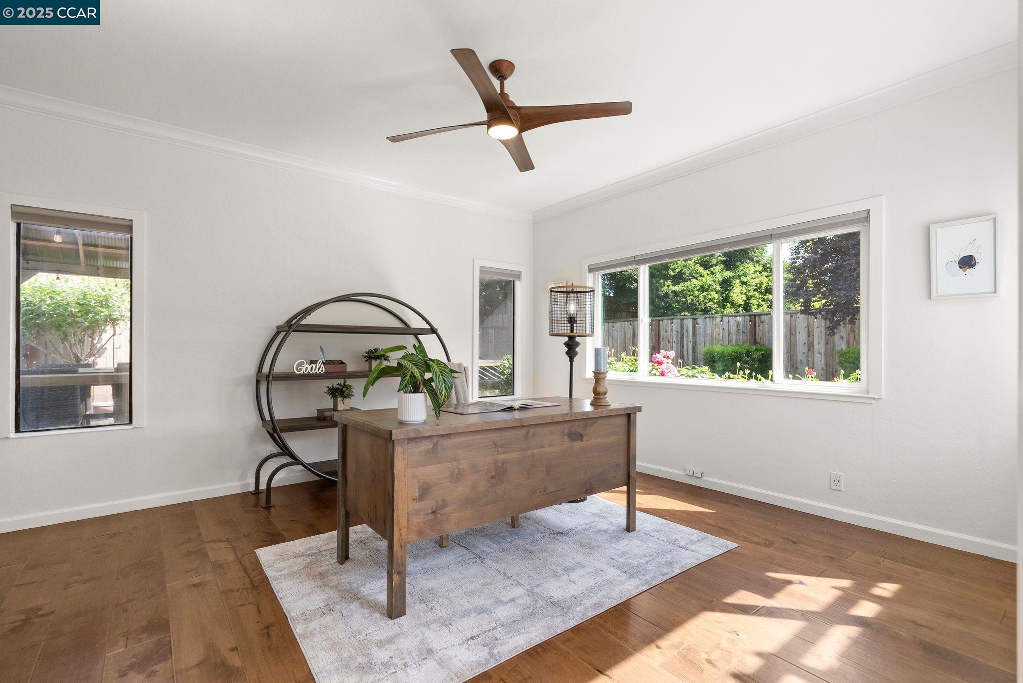 1501 Harlan Dr