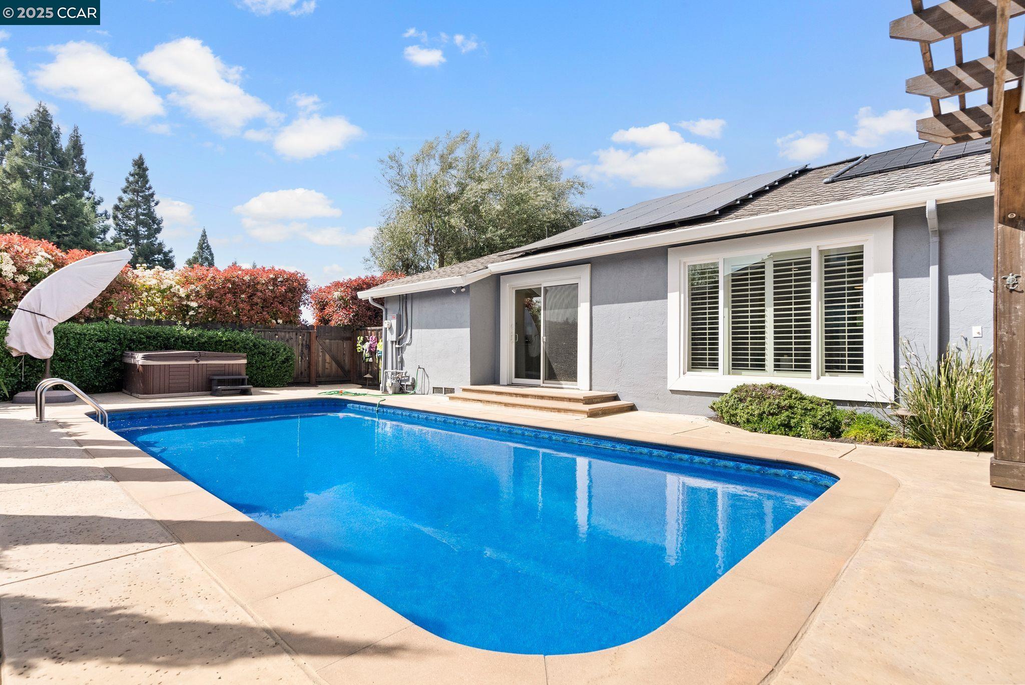1501 Harlan Dr