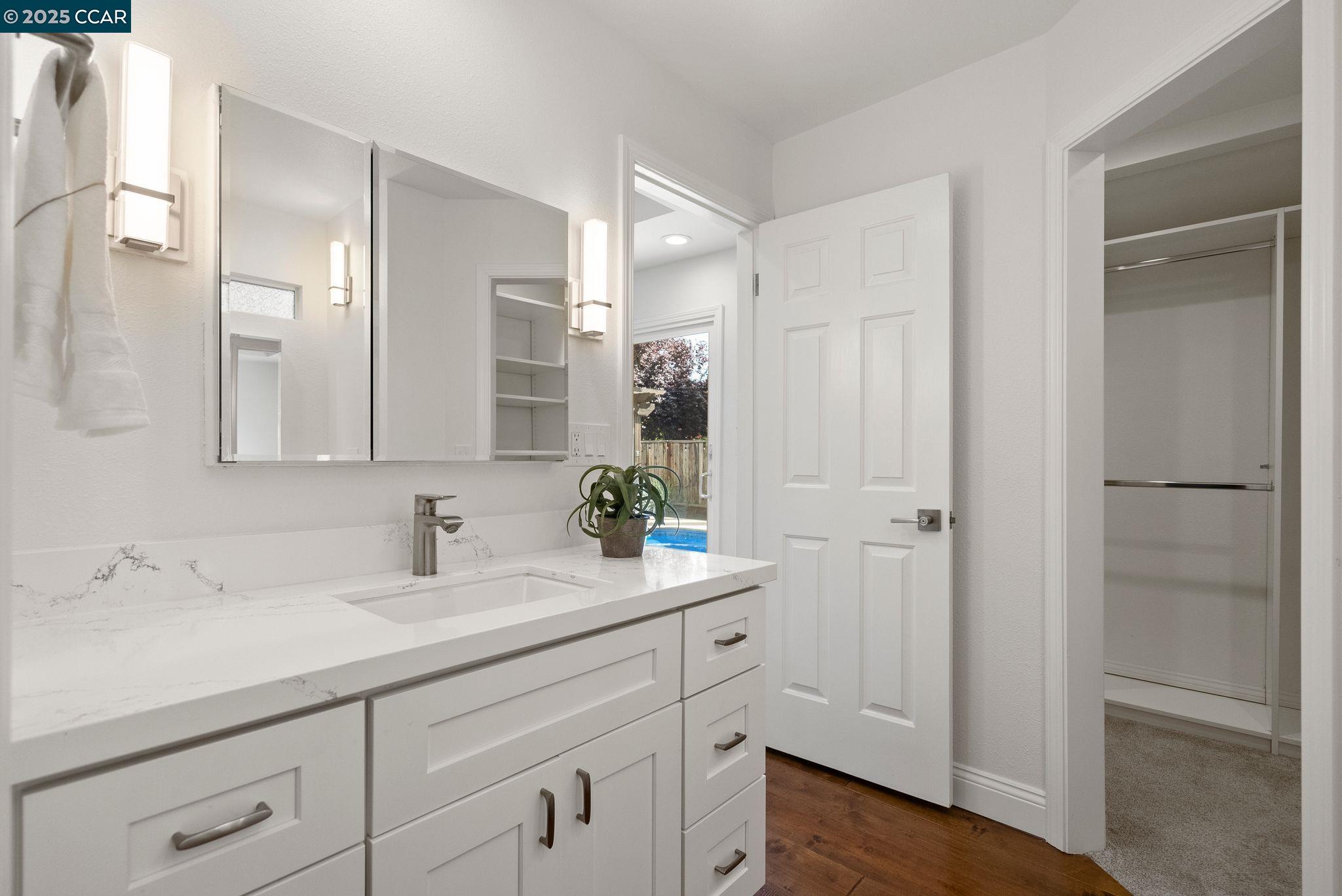 1501 Harlan Dr
