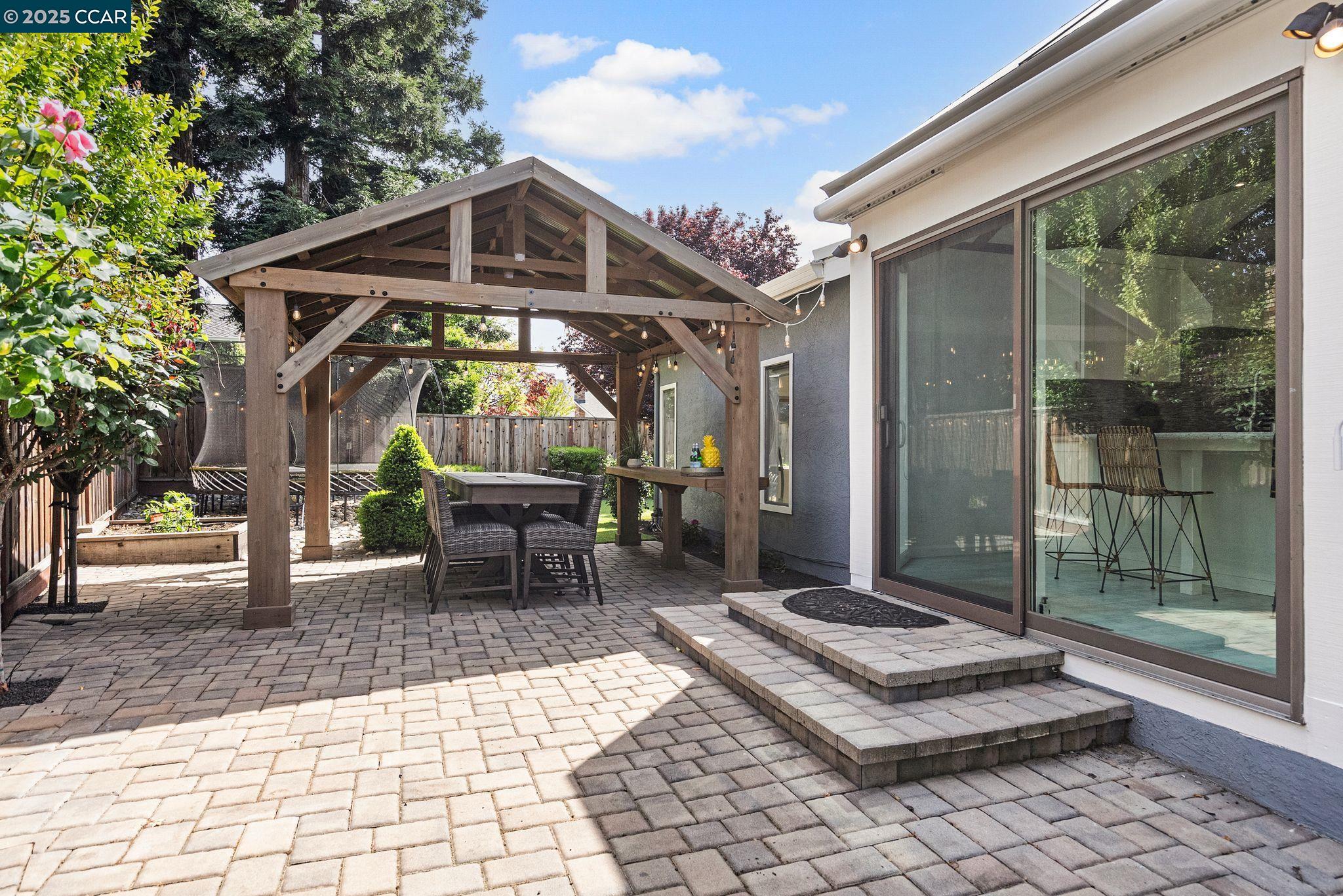 1501 Harlan Dr