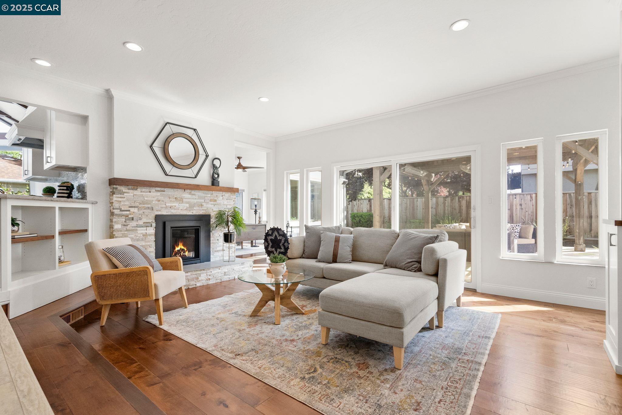 1501 Harlan Dr
