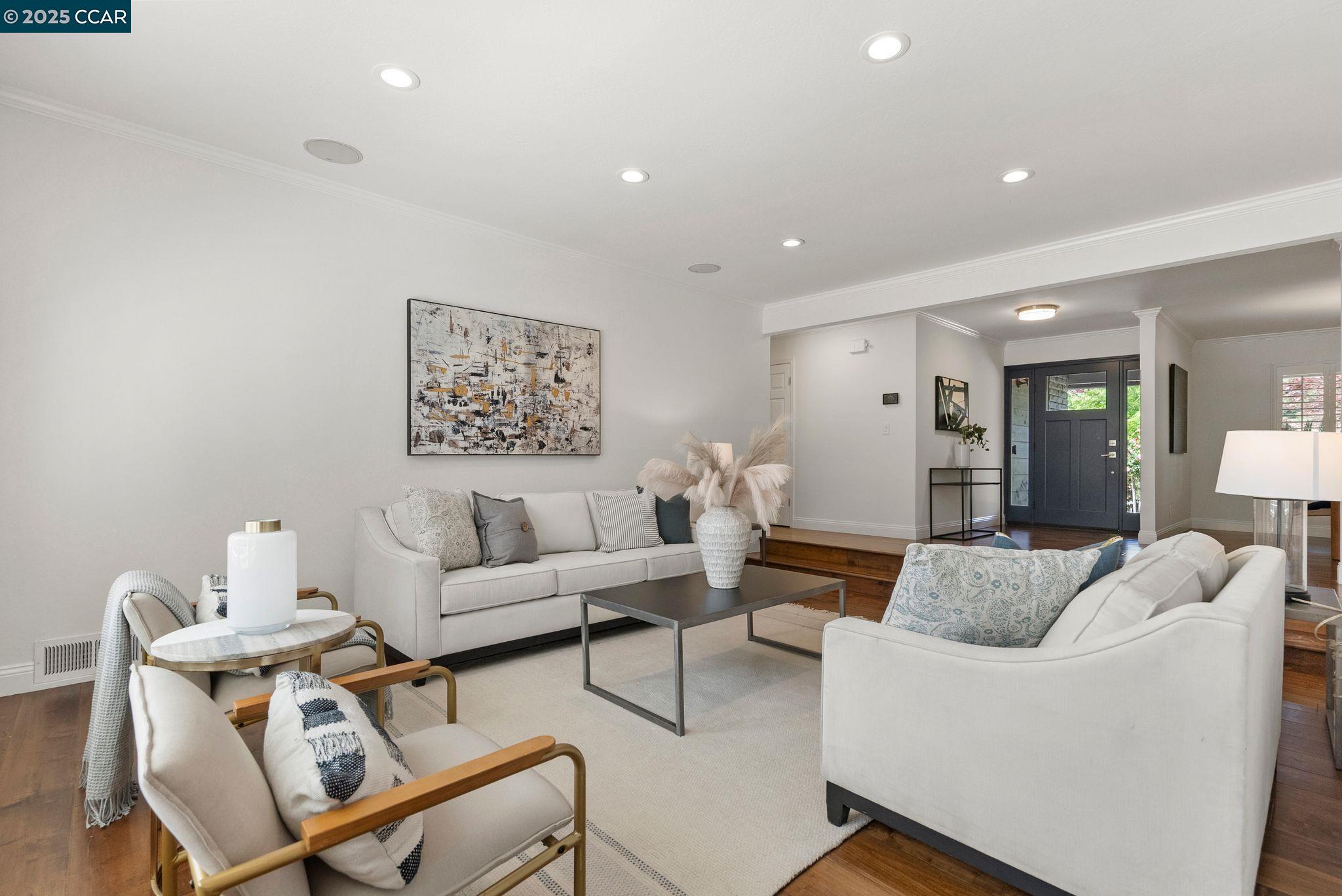 1501 Harlan Dr