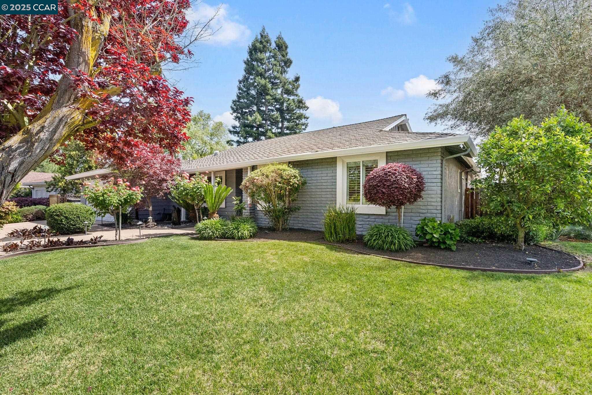 1501 Harlan Dr