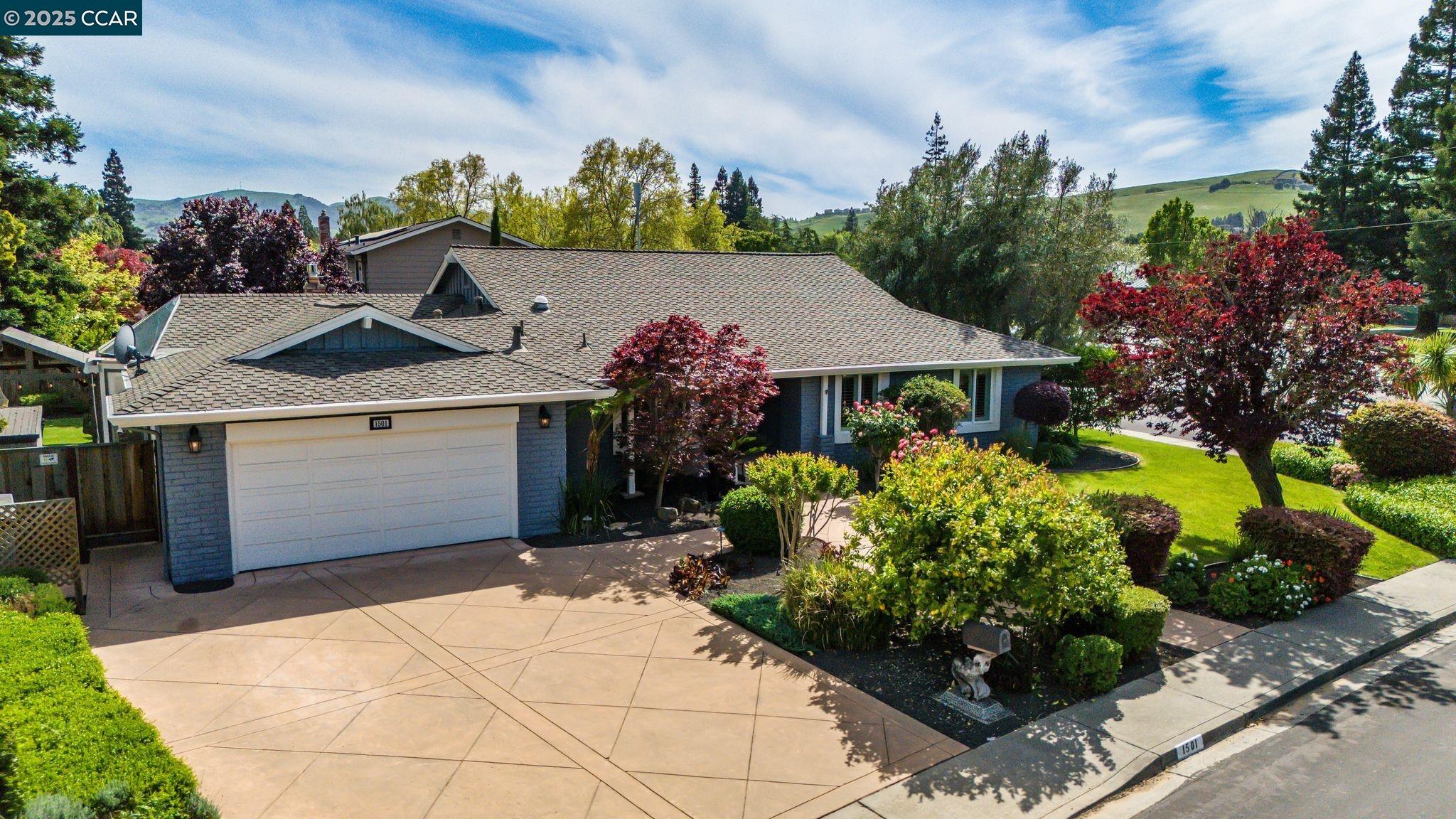 1501 Harlan Dr