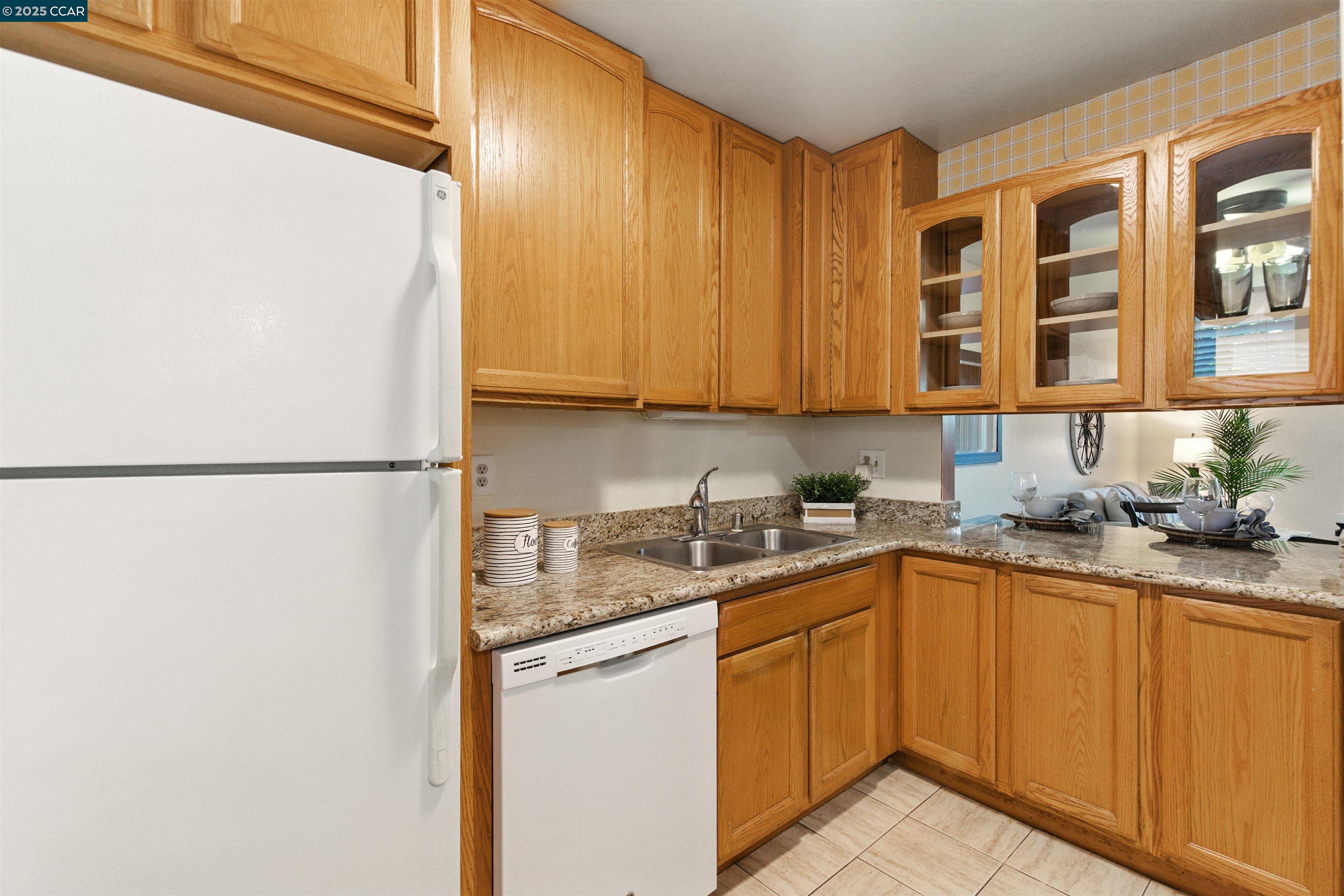 1352 Tree Garden Pl