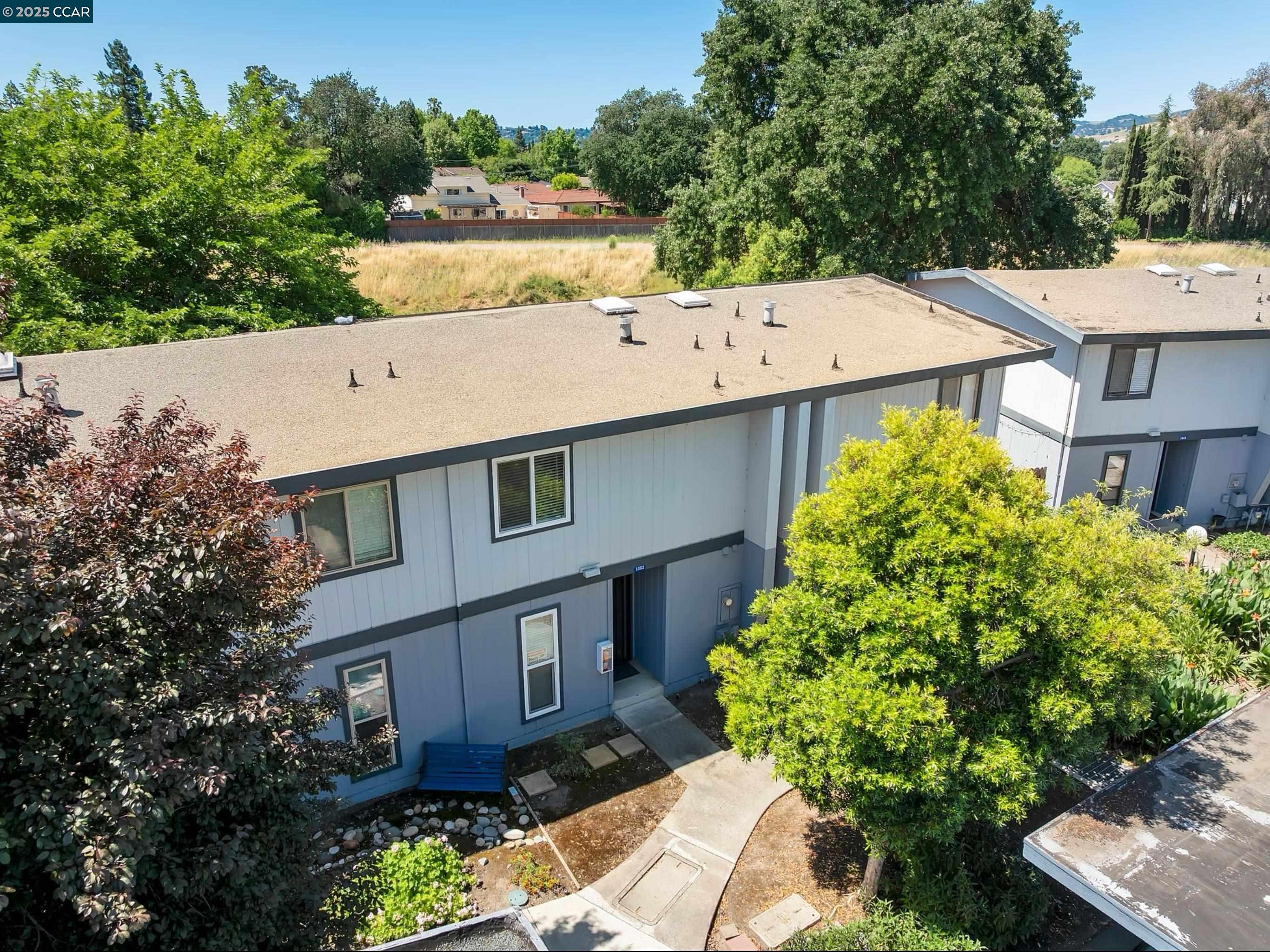 1352 Tree Garden Pl