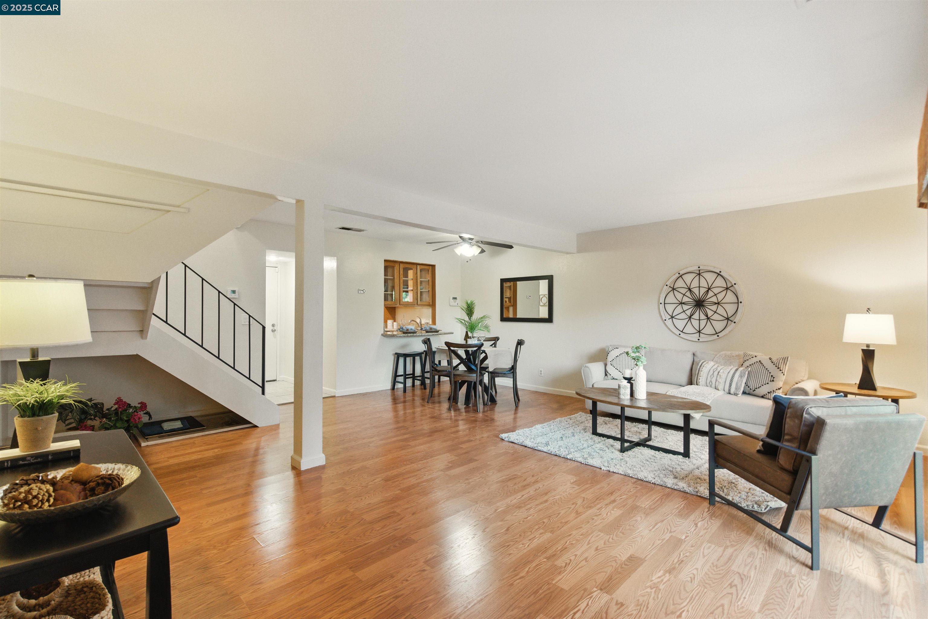 1352 Tree Garden Pl