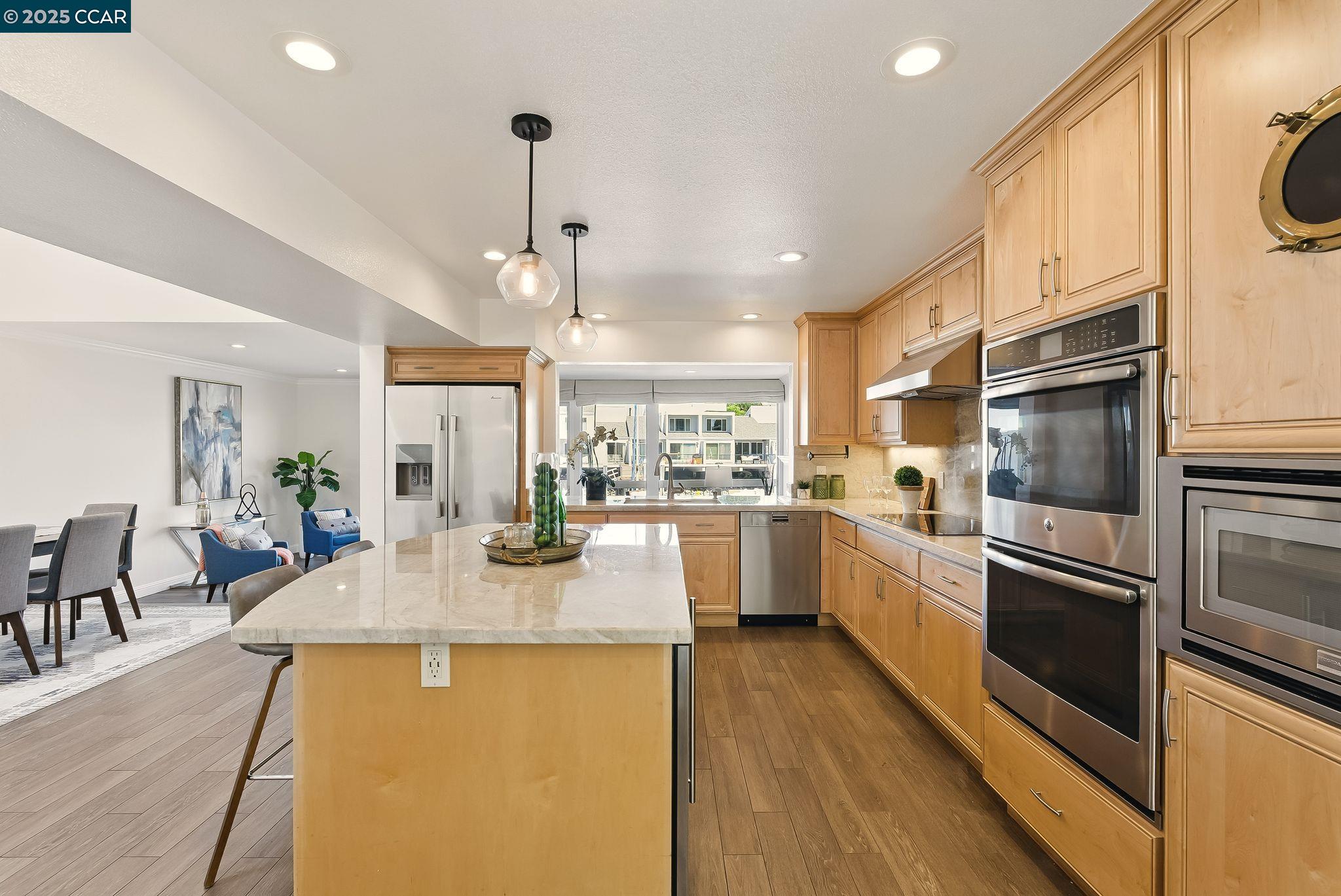 1207 Ballena Blvd