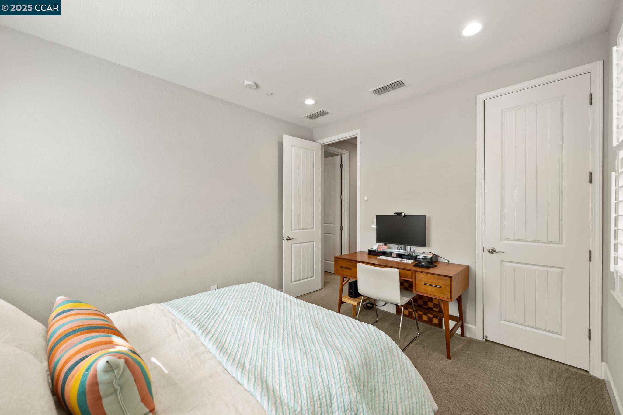 110 Elworthy Ranch Dr
