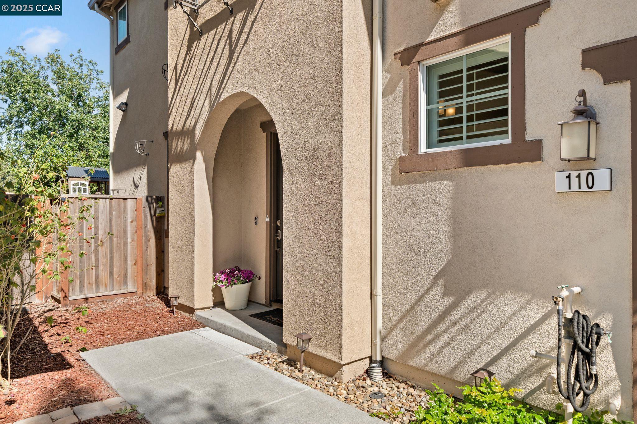 110 Elworthy Ranch Dr