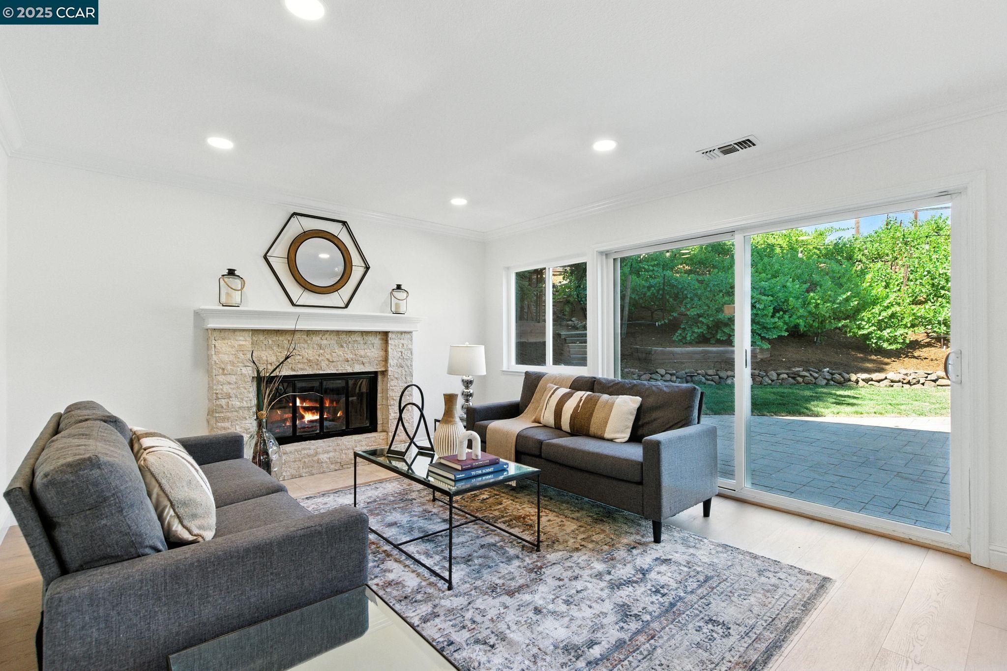 316 Valley High Dr