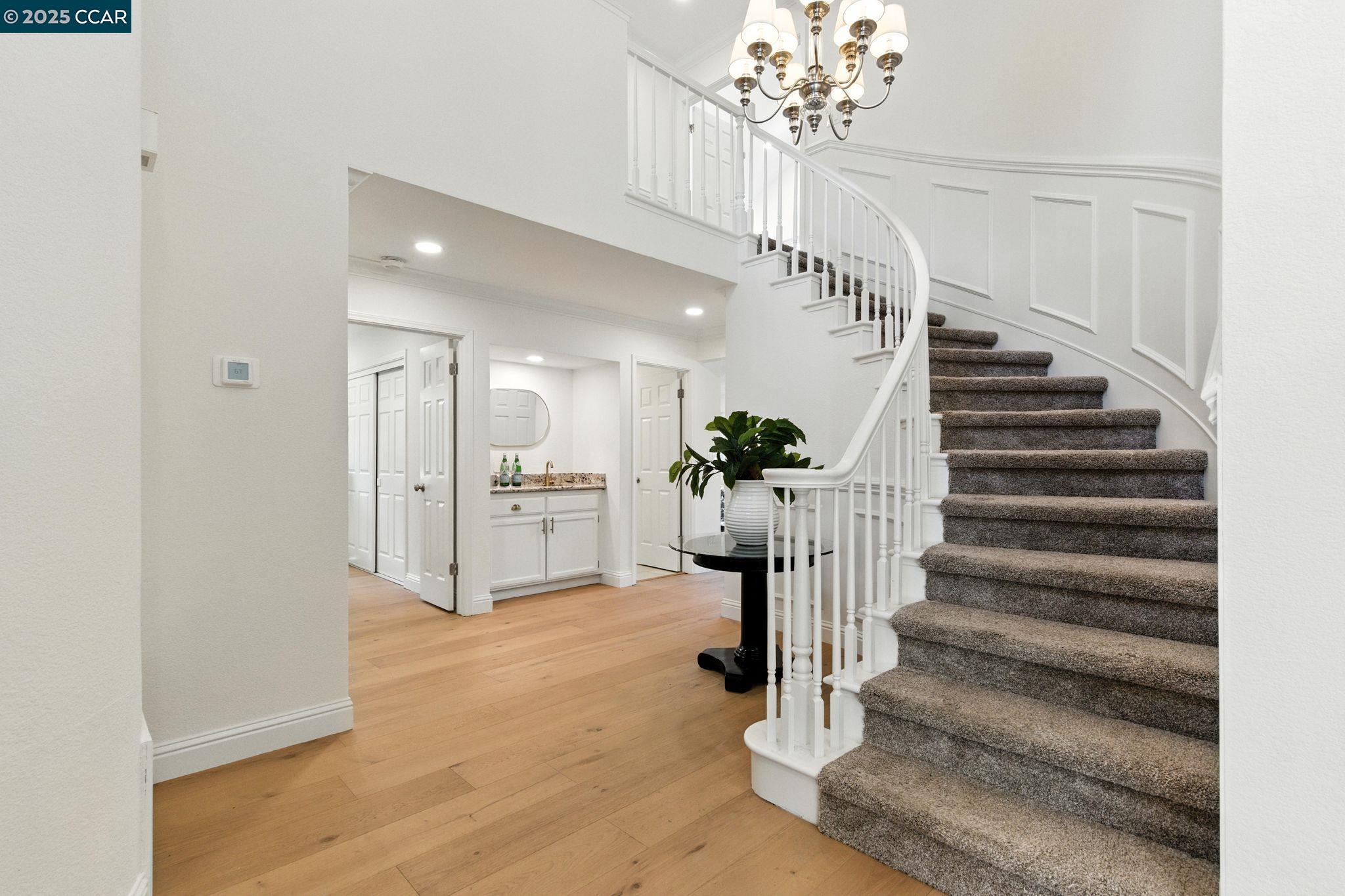 316 Valley High Dr