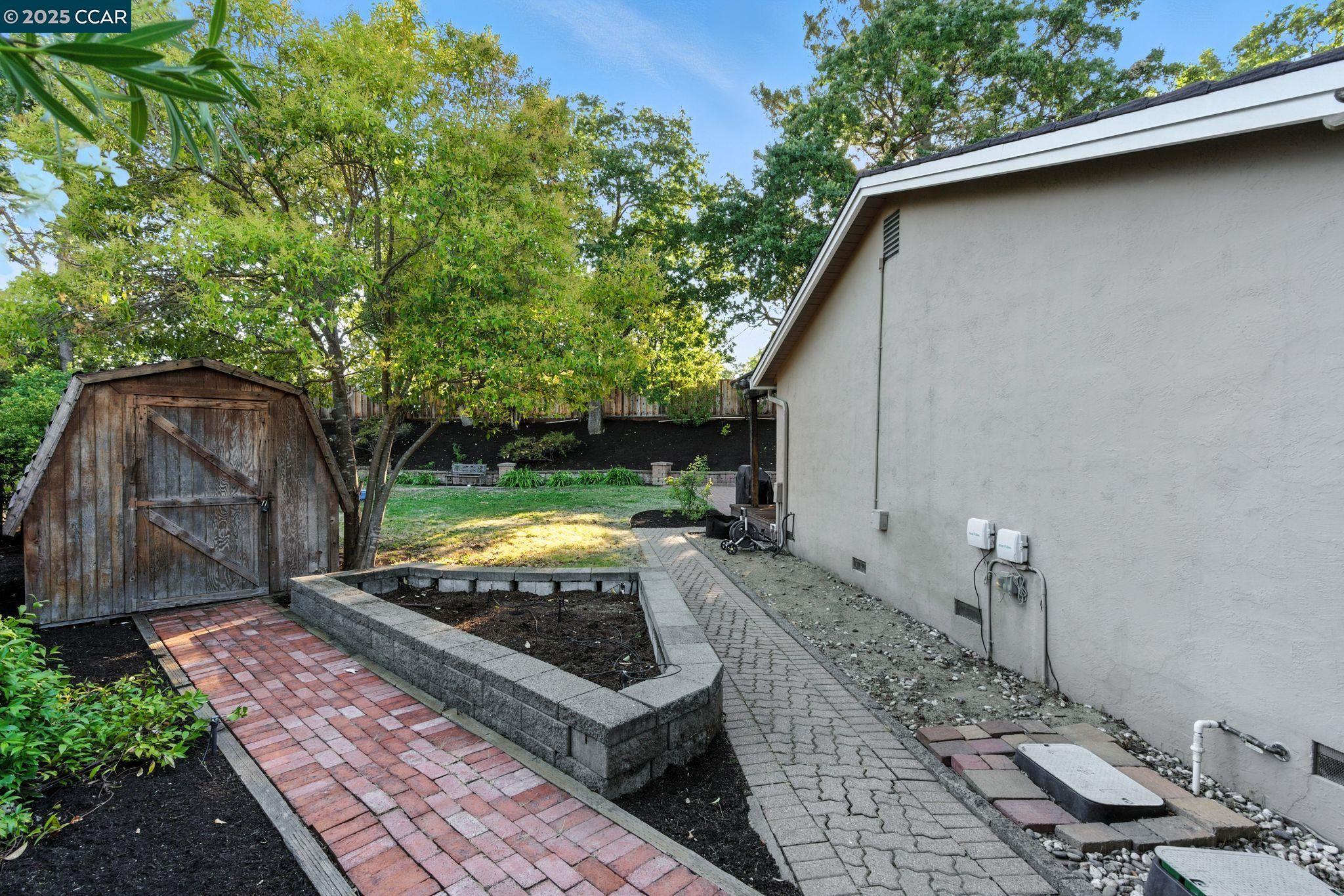15 Ardmore Ct