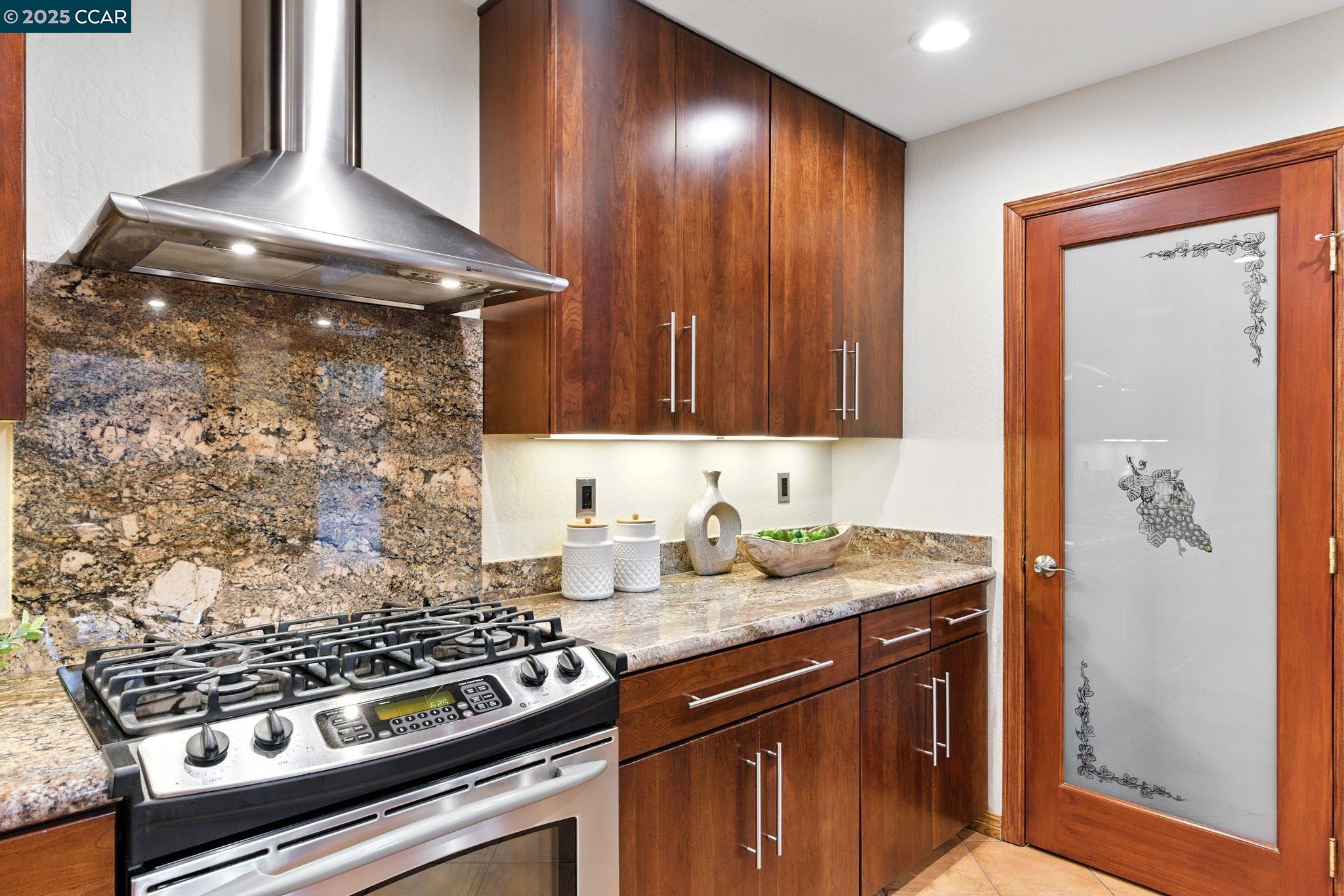 15 Ardmore Ct