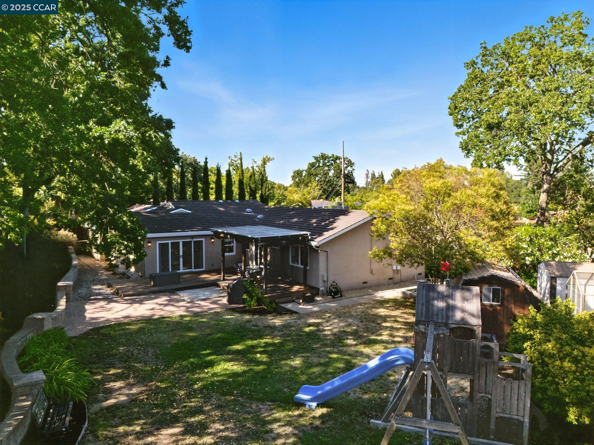 15 Ardmore Ct