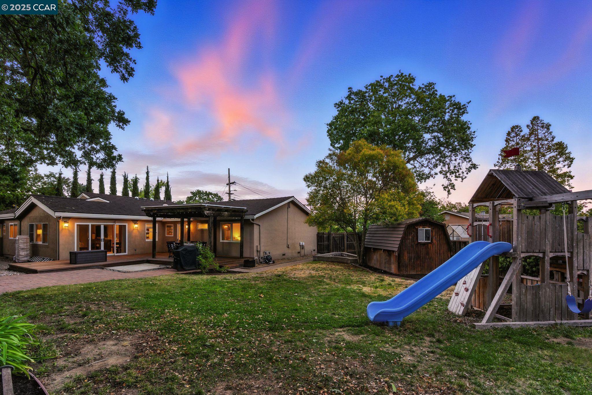 15 Ardmore Ct