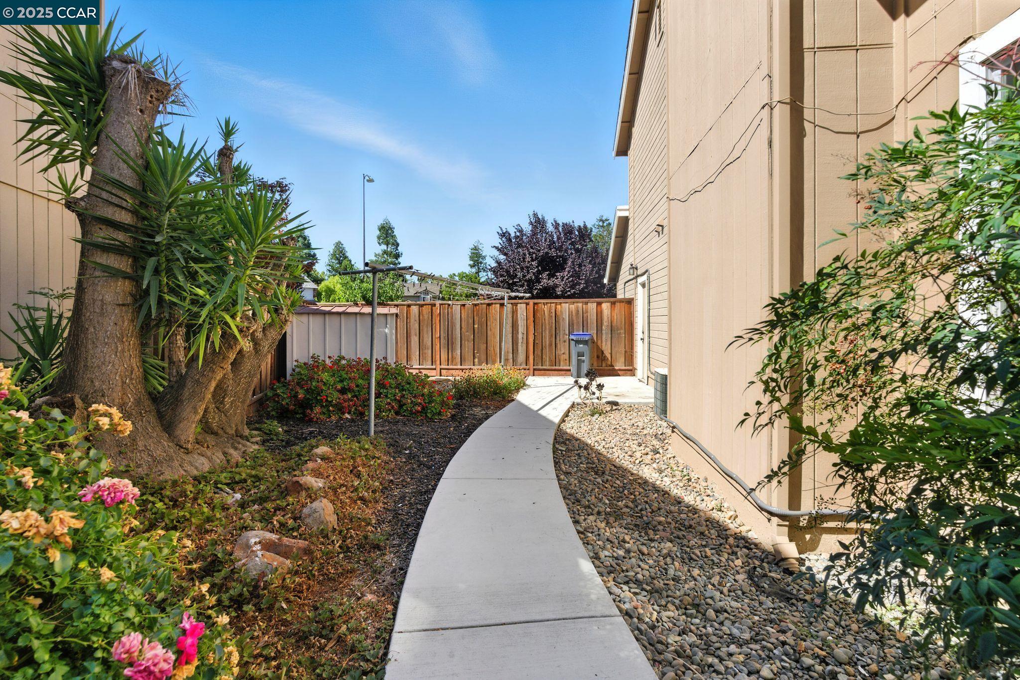 1817 Sinclair Dr