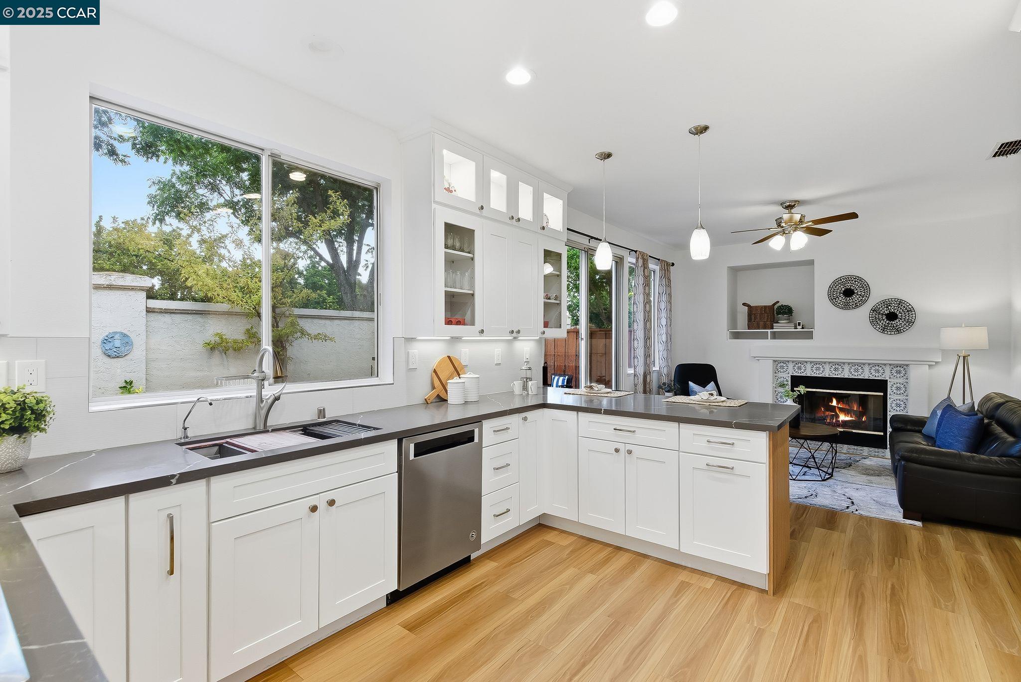 39 Elmwood Dr