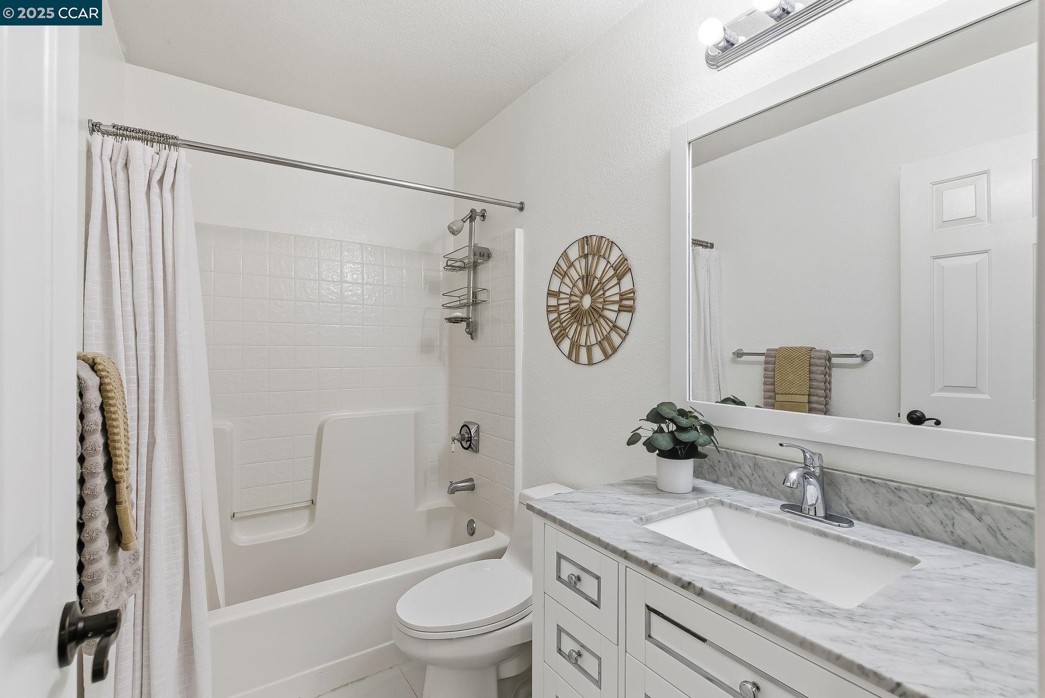 39 Elmwood Dr