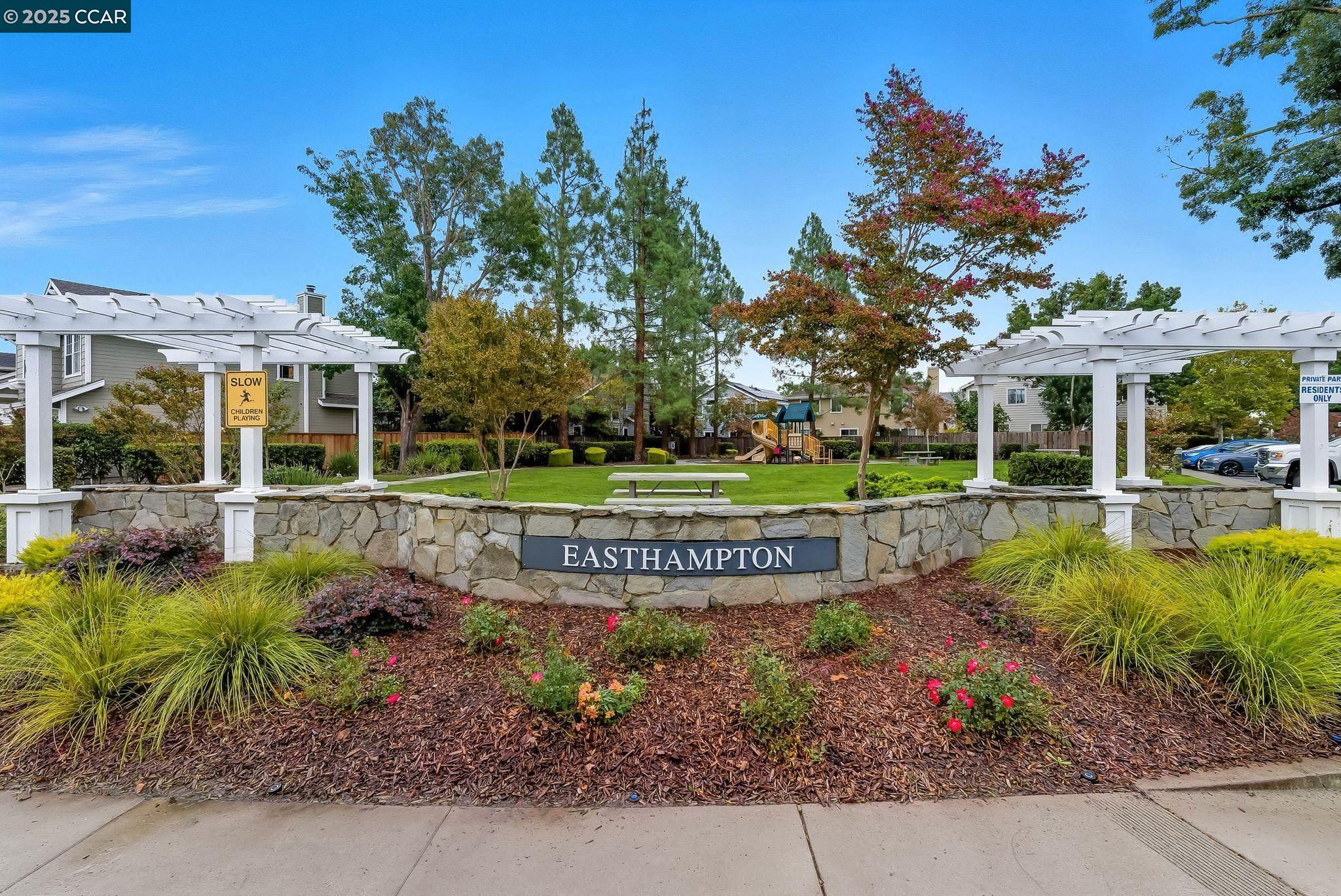 39 Elmwood Dr