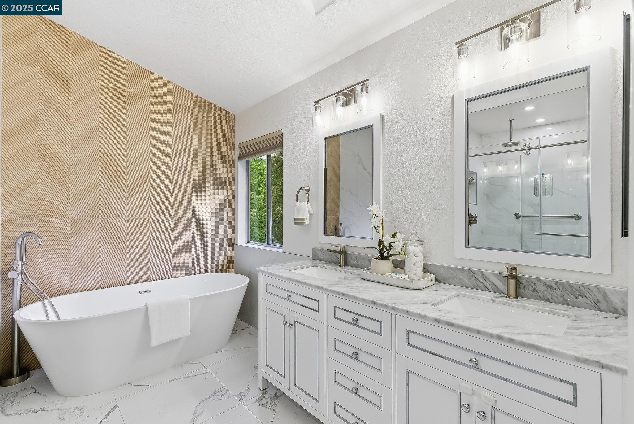 39 Elmwood Dr
