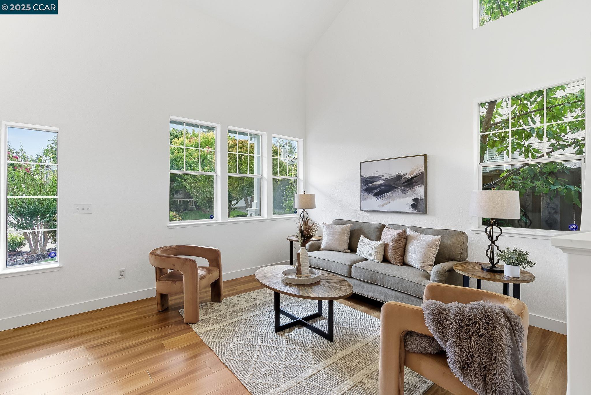 39 Elmwood Dr