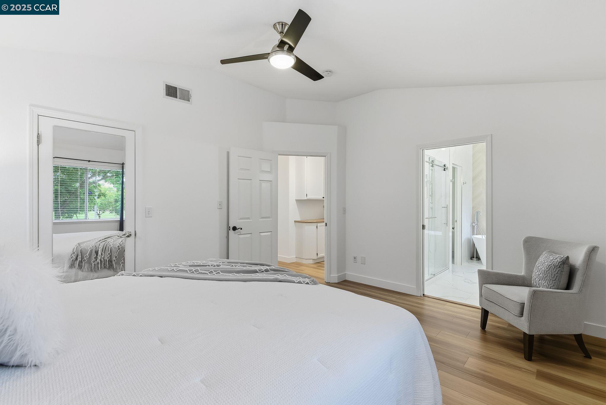 39 Elmwood Dr