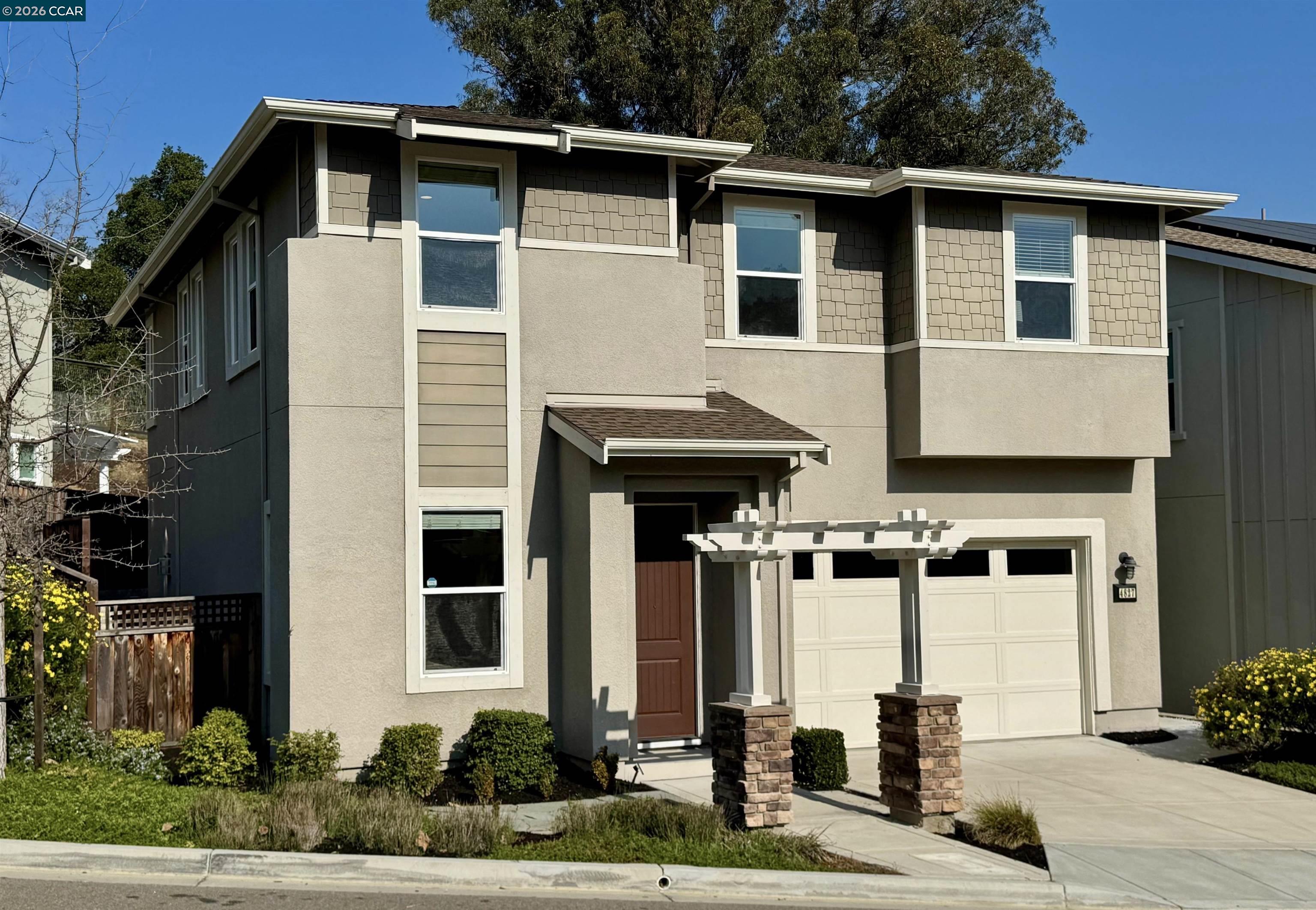 4827 Roberts Ct