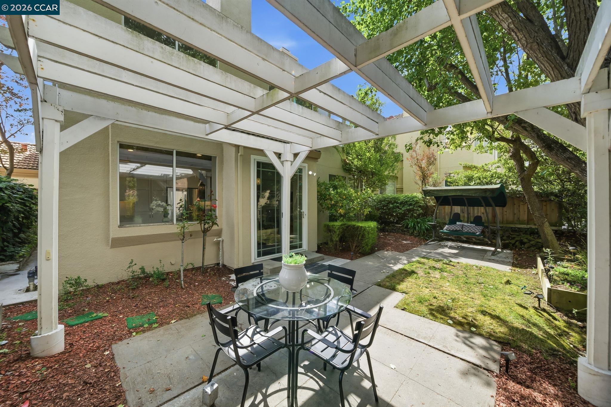 908 Vista Pointe Dr