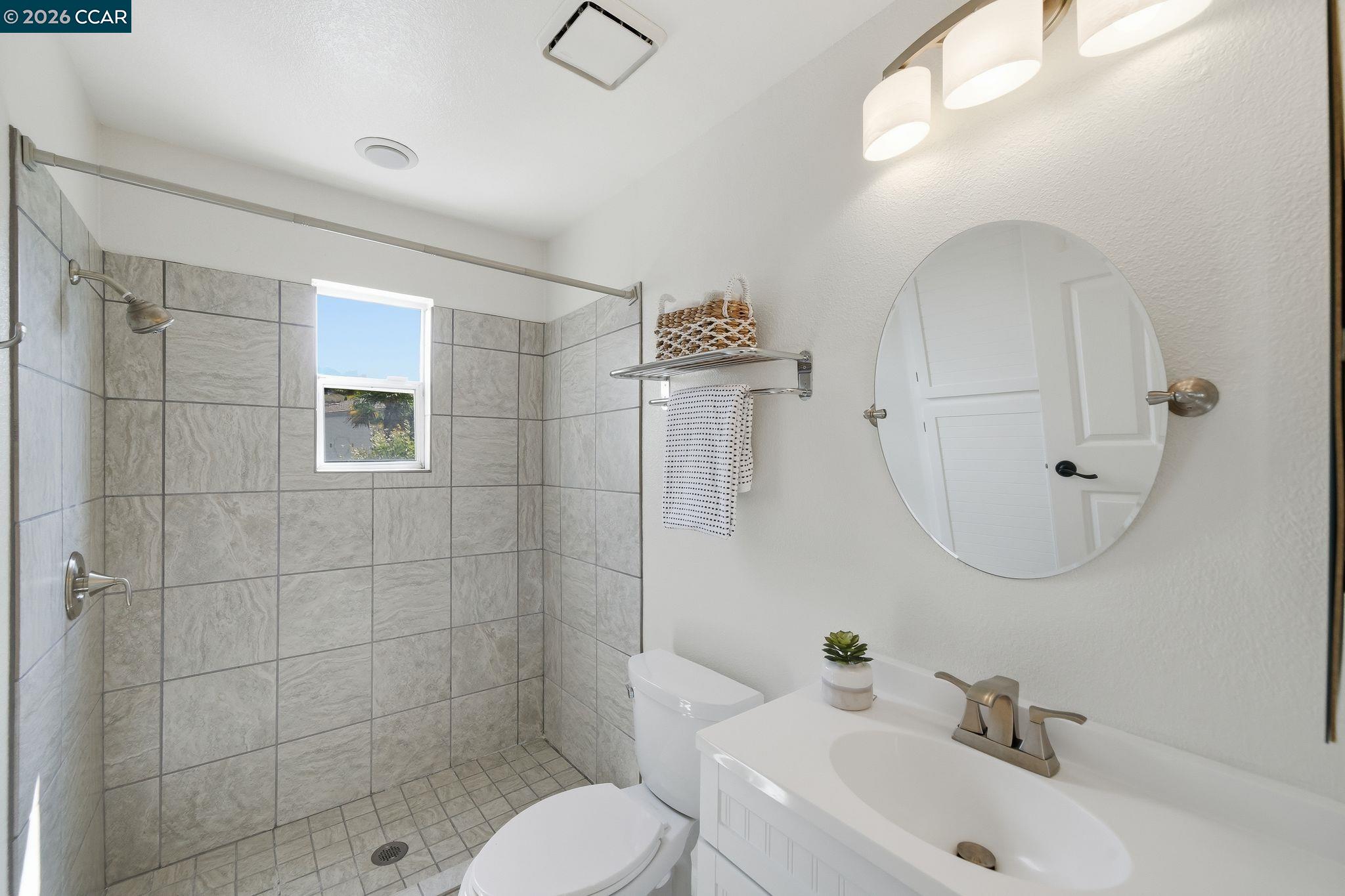 908 Vista Pointe Dr