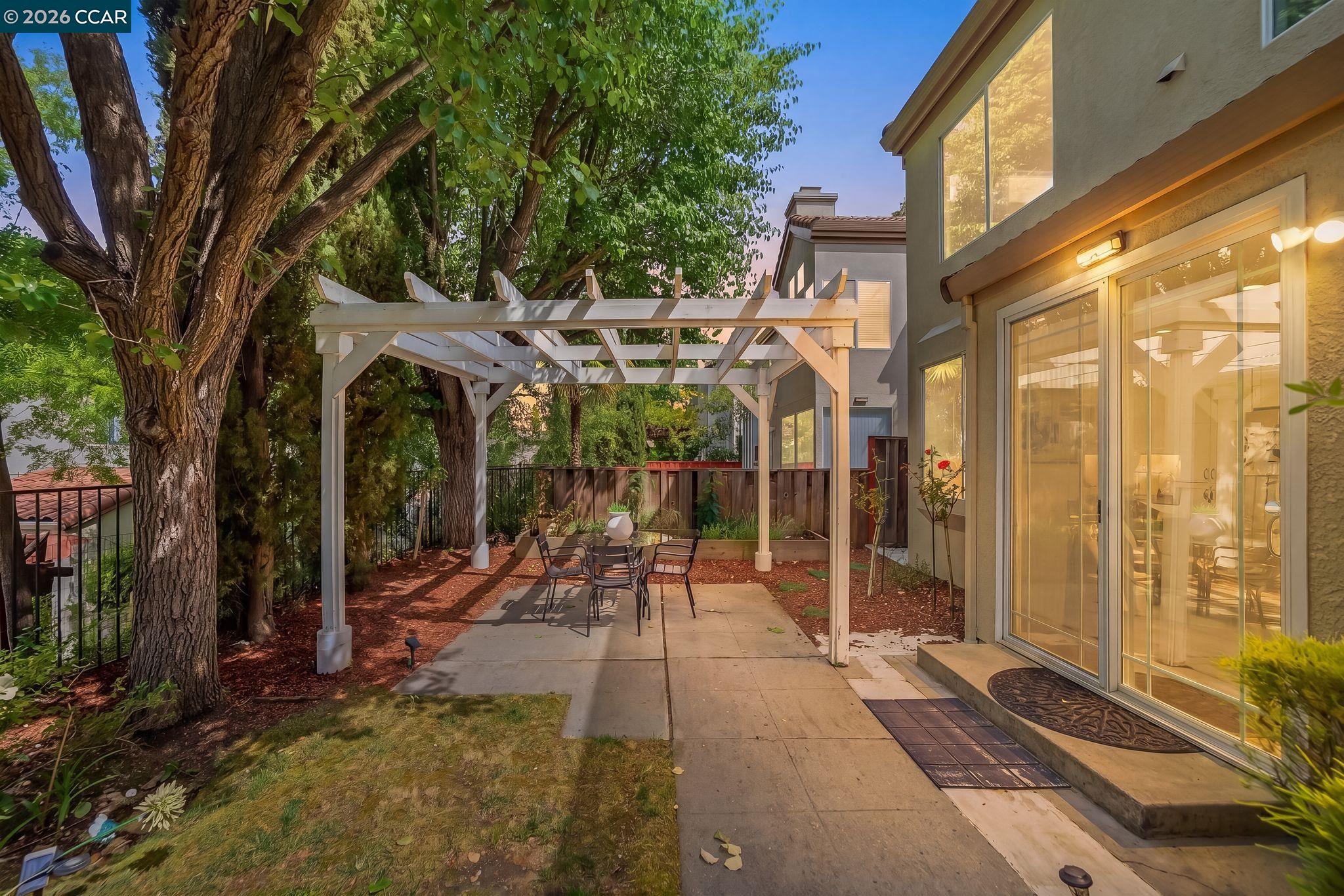 908 Vista Pointe Dr