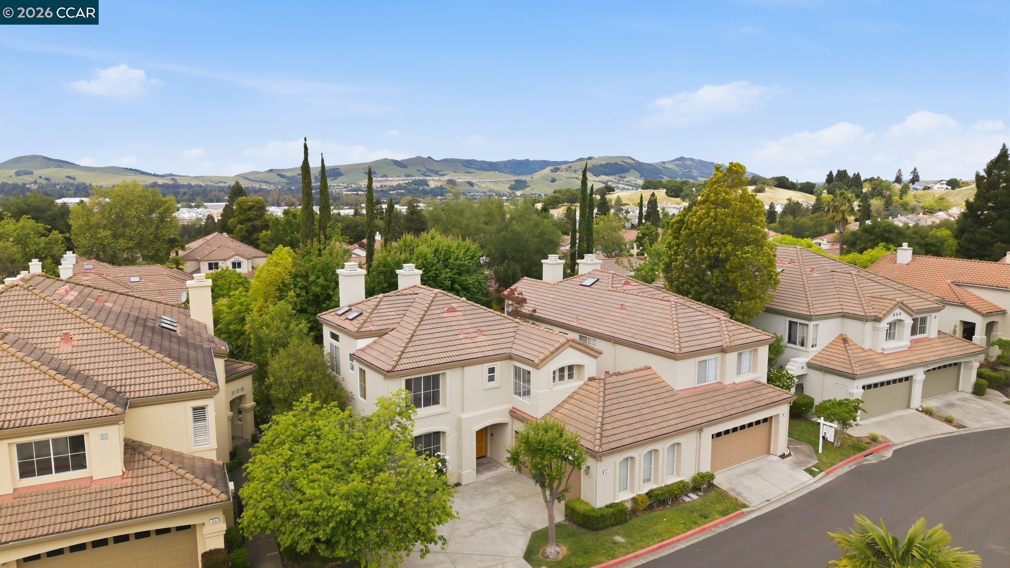 908 Vista Pointe Dr