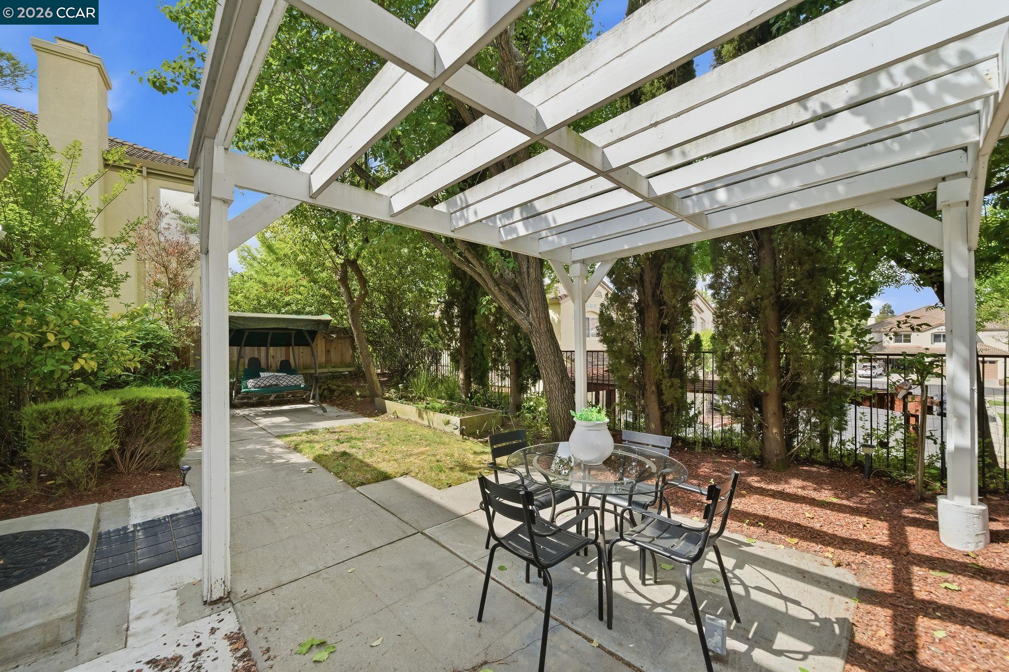 908 Vista Pointe Dr
