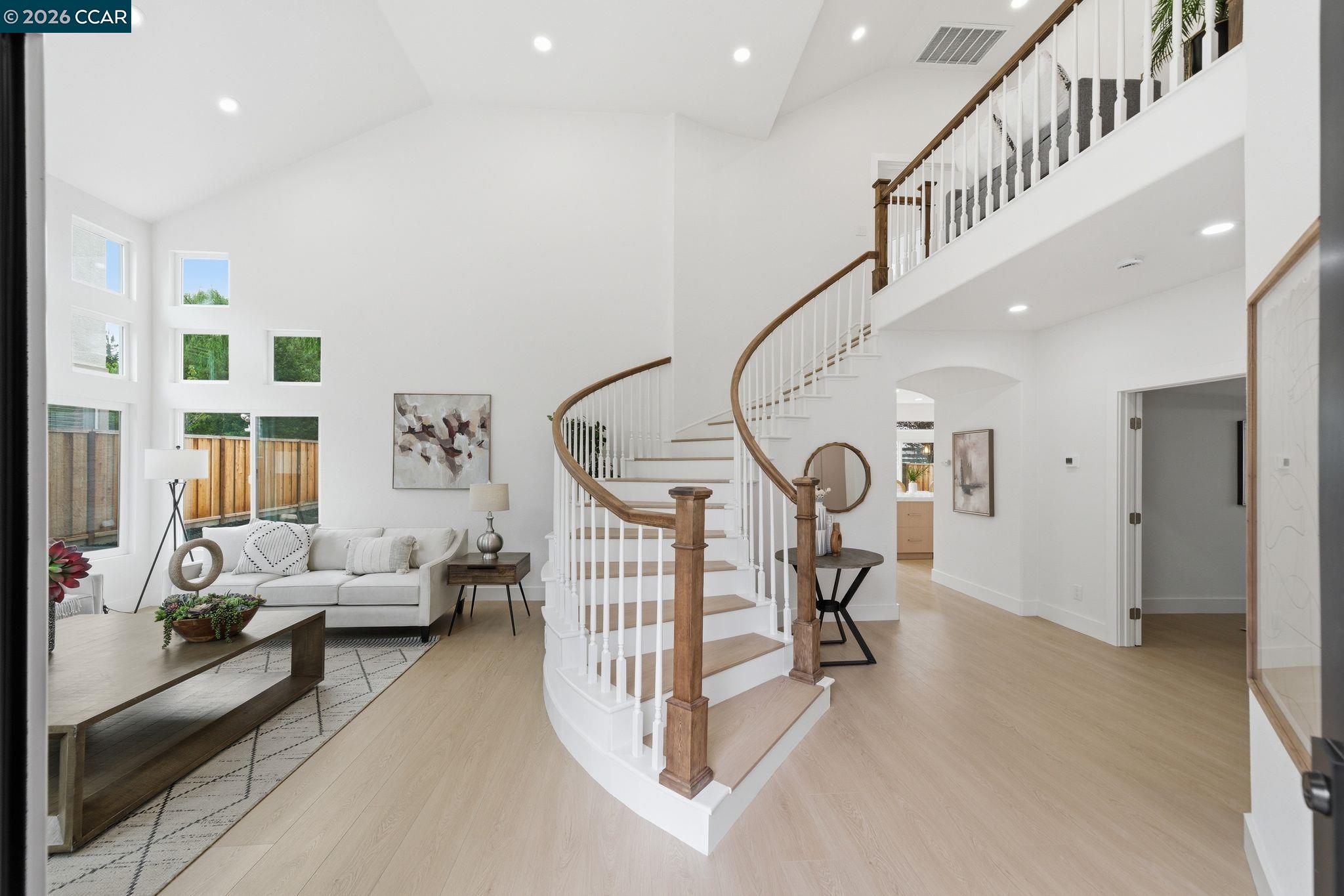 509 Zenith Ridge Dr