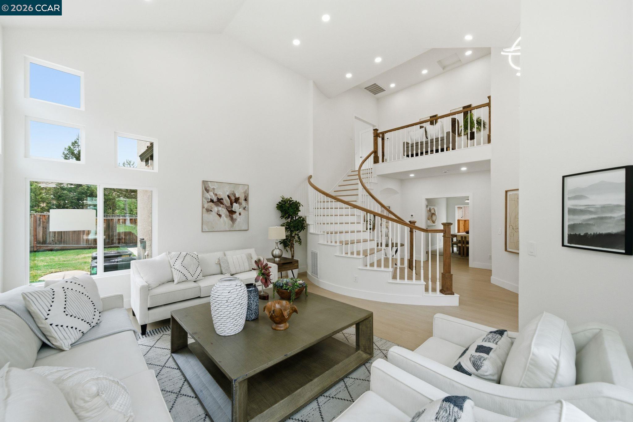 509 Zenith Ridge Dr