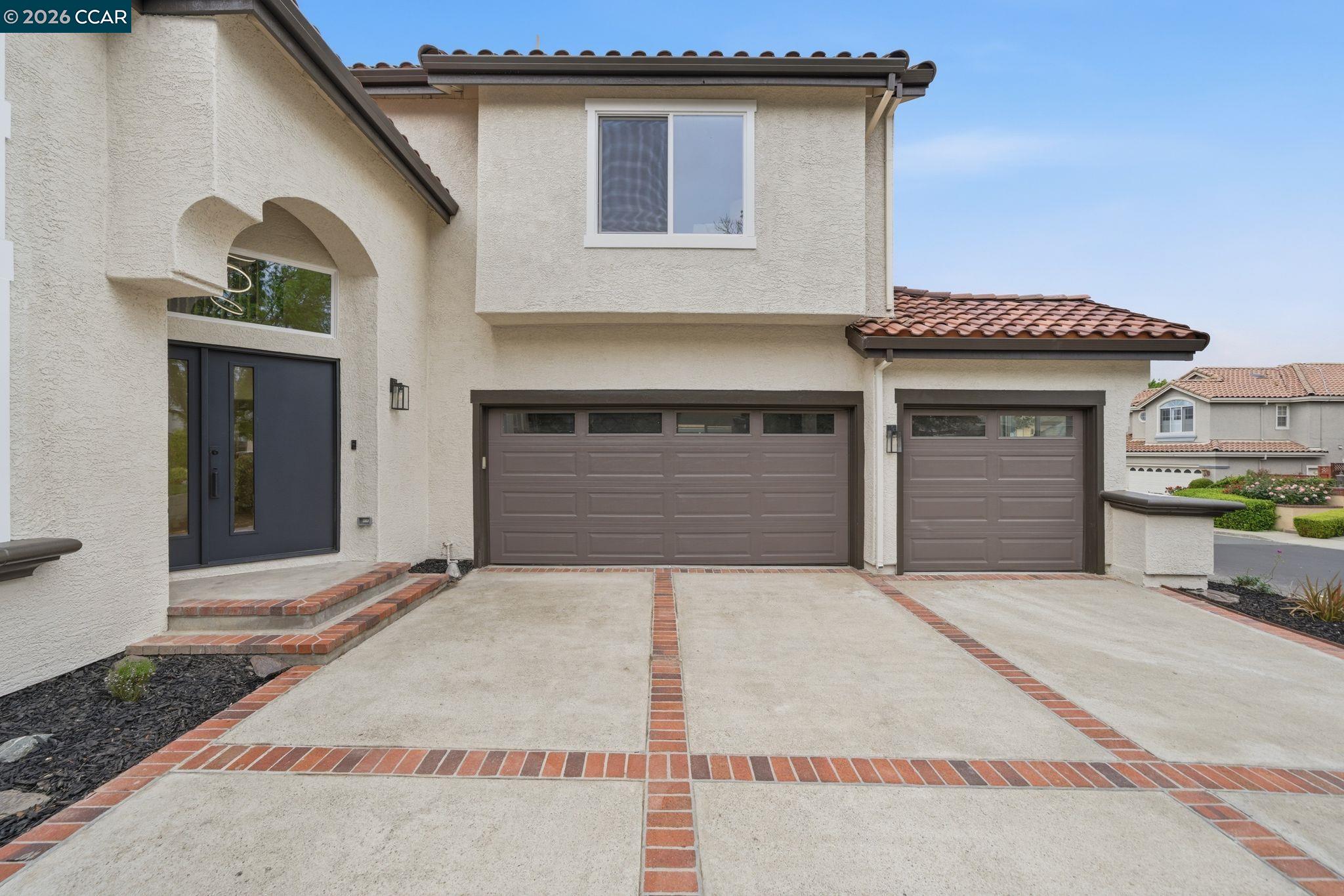 509 Zenith Ridge Dr