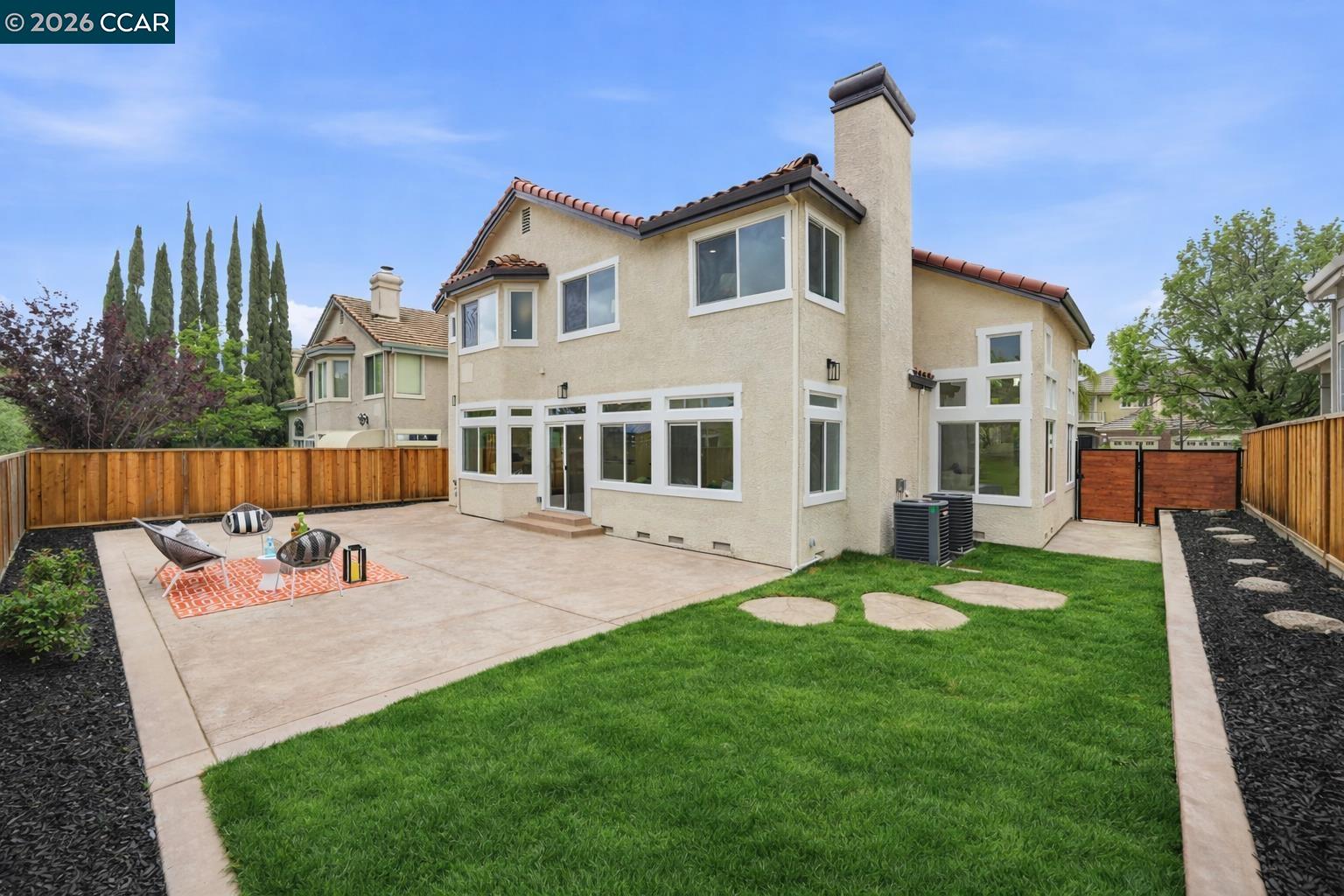 509 Zenith Ridge Dr