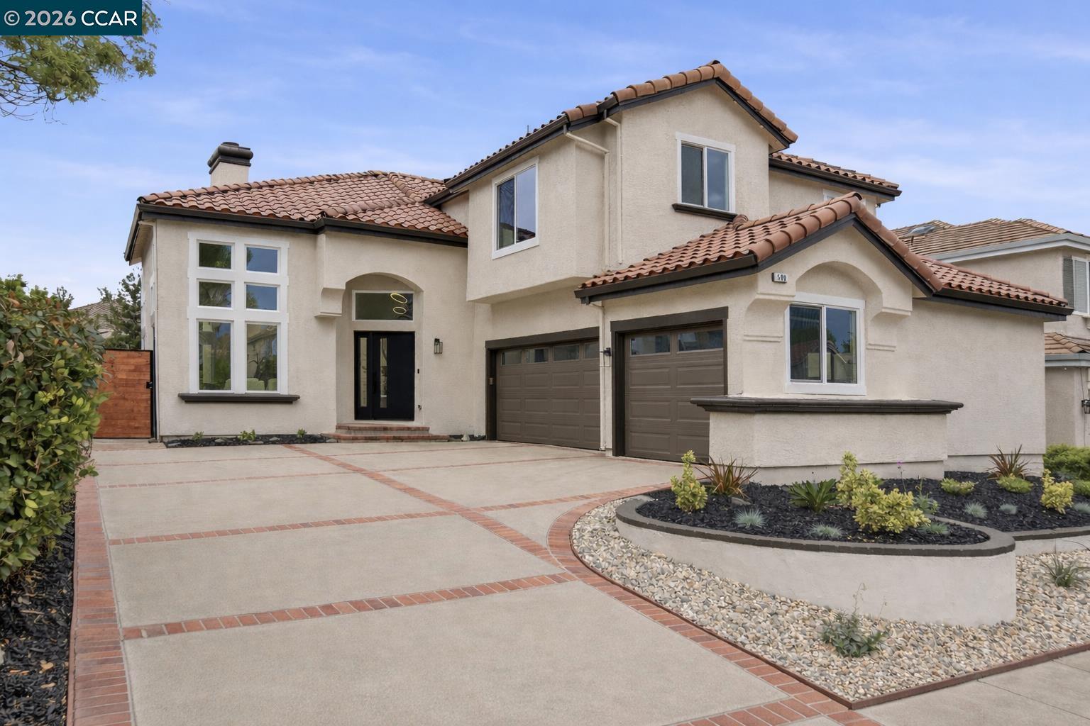 509 Zenith Ridge Dr