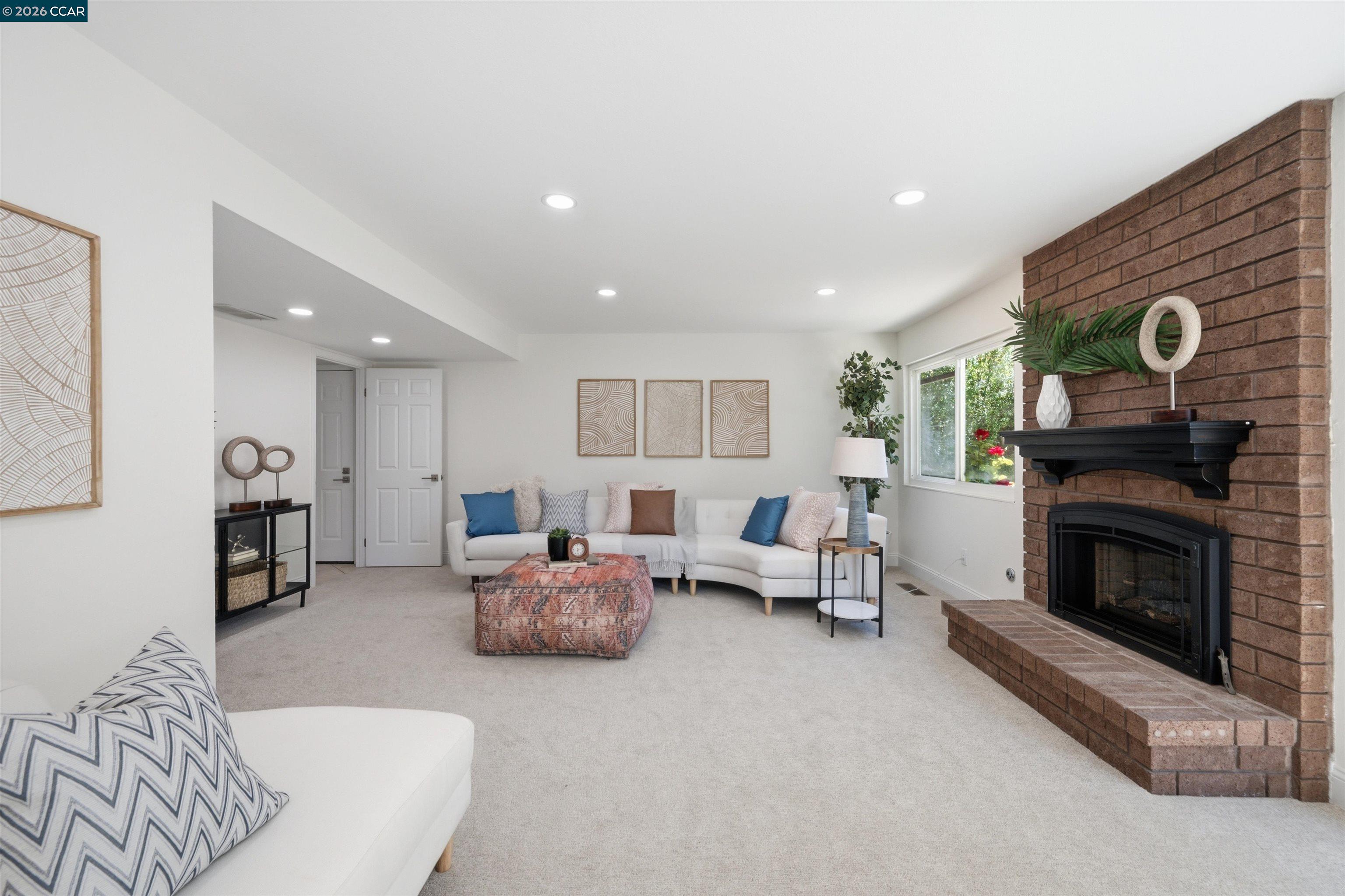 204 Lasso Cir