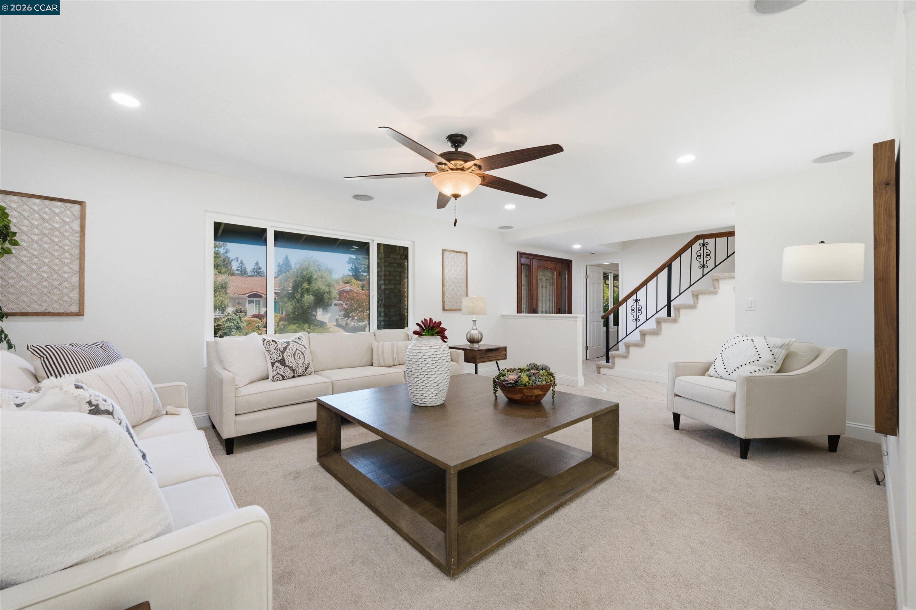 204 Lasso Cir