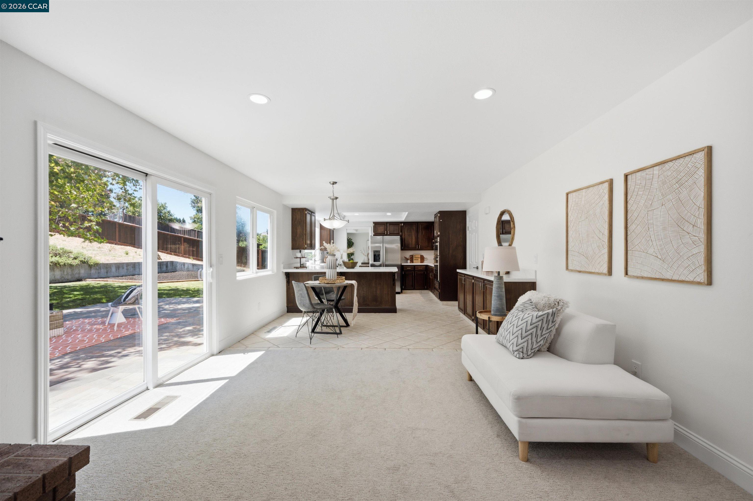204 Lasso Cir