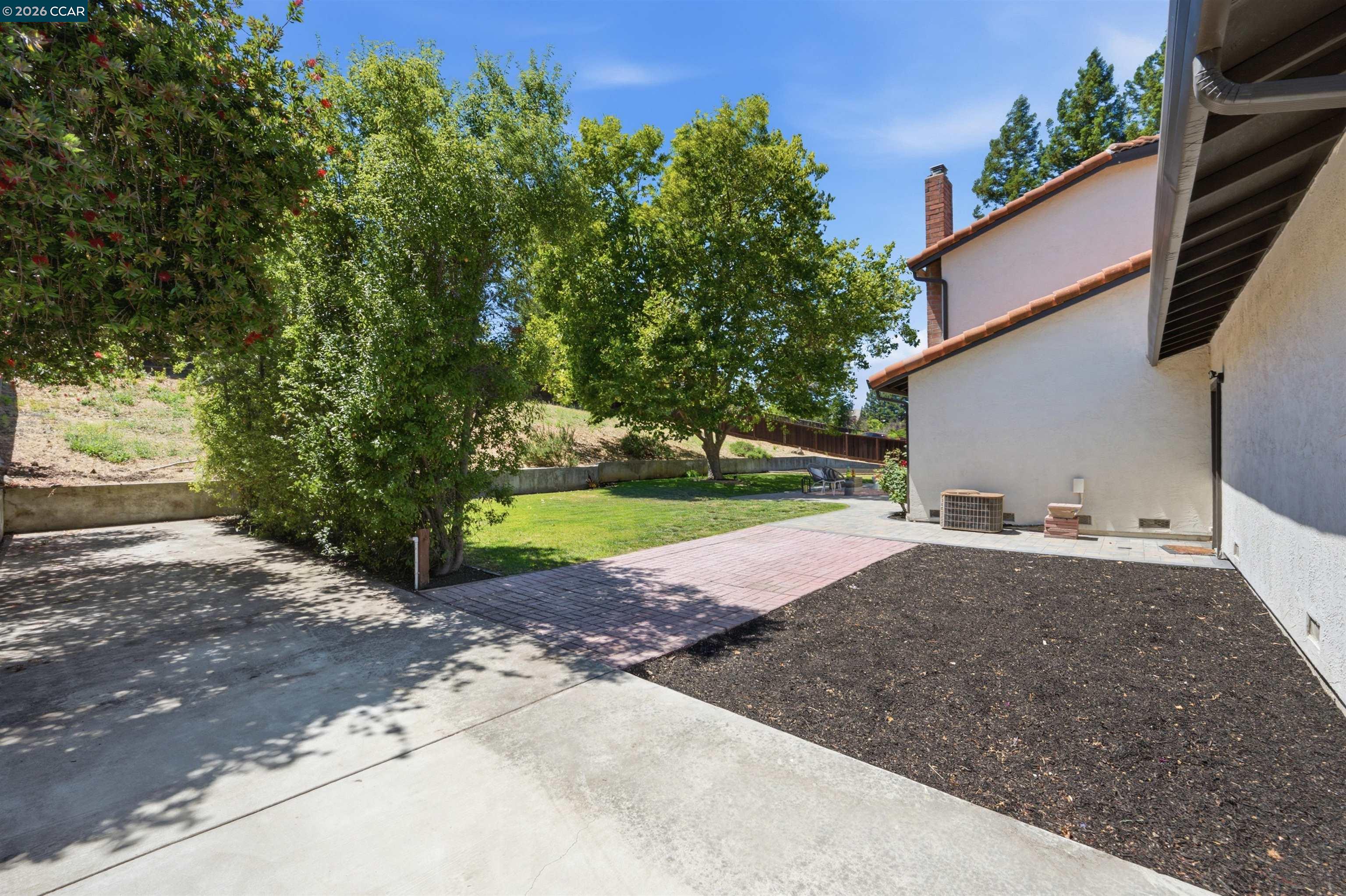 204 Lasso Cir