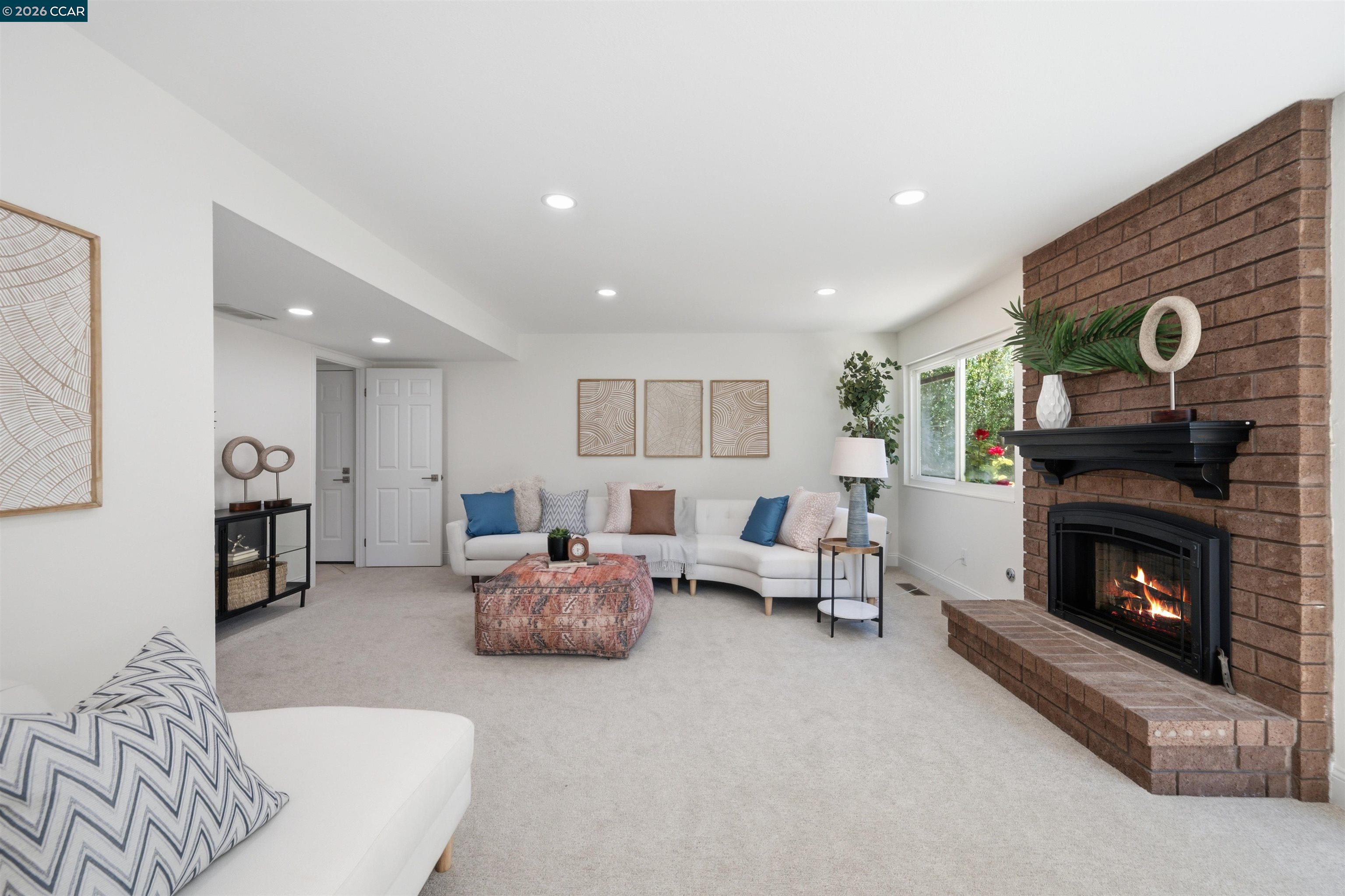 204 Lasso Cir
