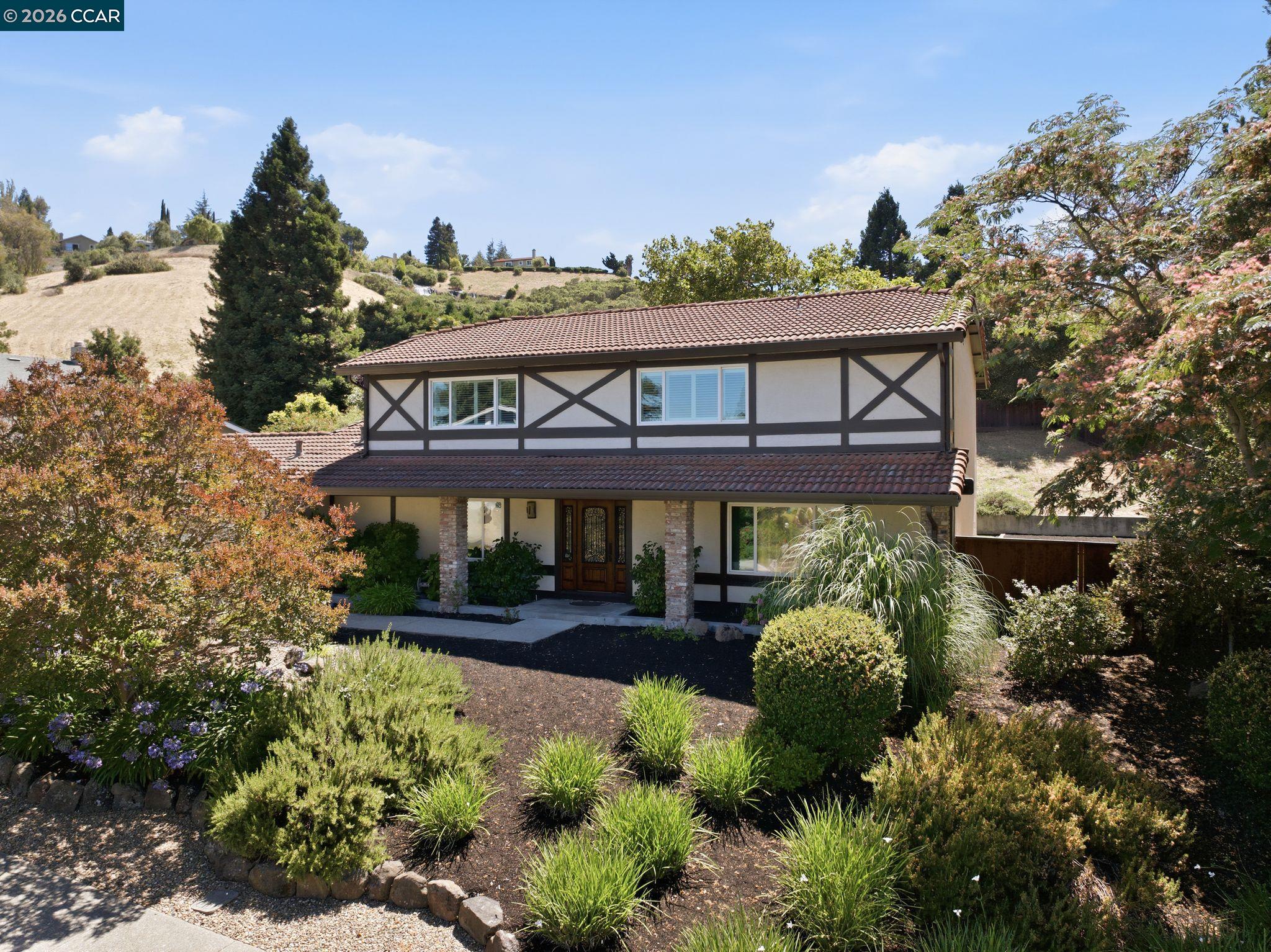 204 Lasso Cir