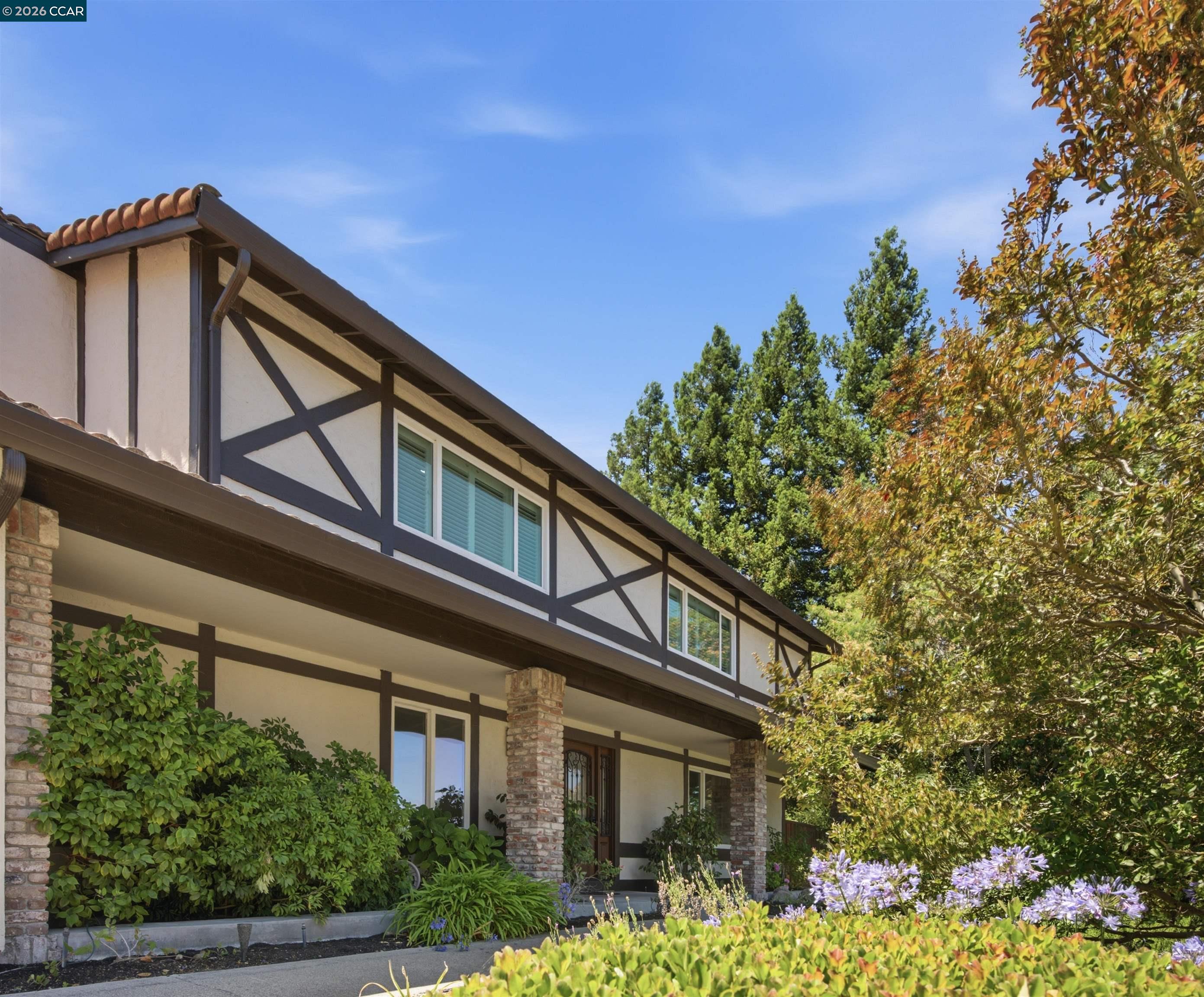 204 Lasso Cir