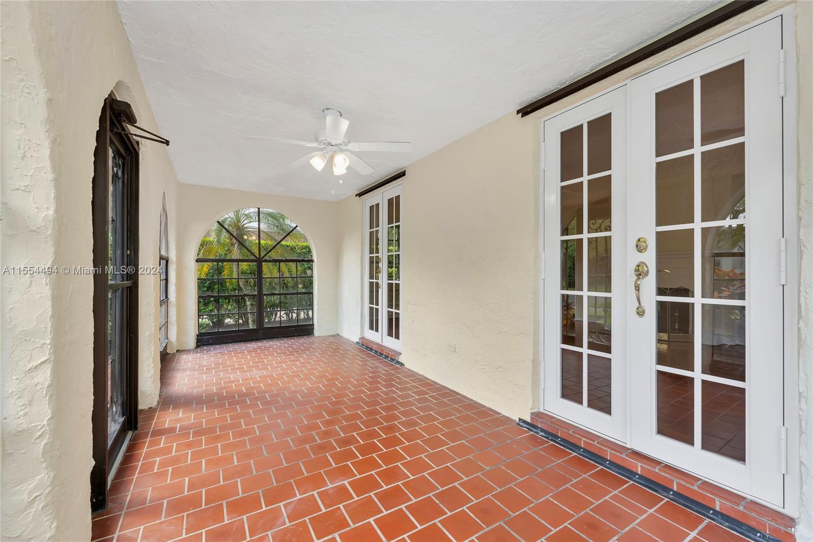 2618 Alhambra Cir