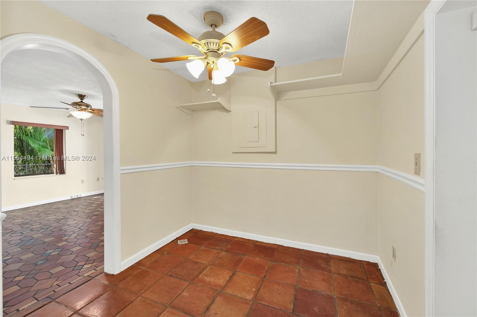 2618 Alhambra Cir